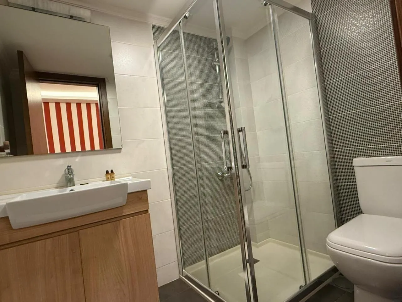 Shower in Shade Hotel Beirut