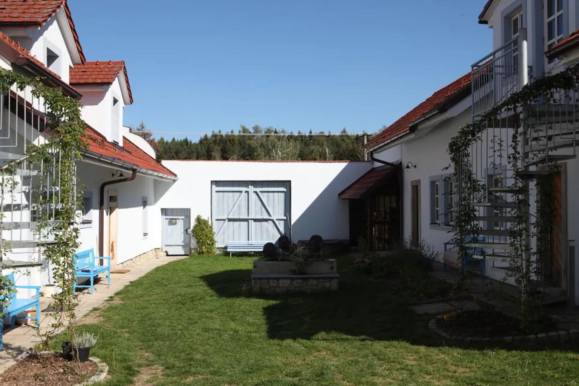 Property building in Matějovec38