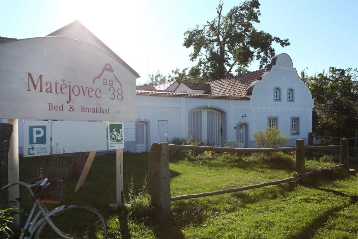 Property building in Matějovec38