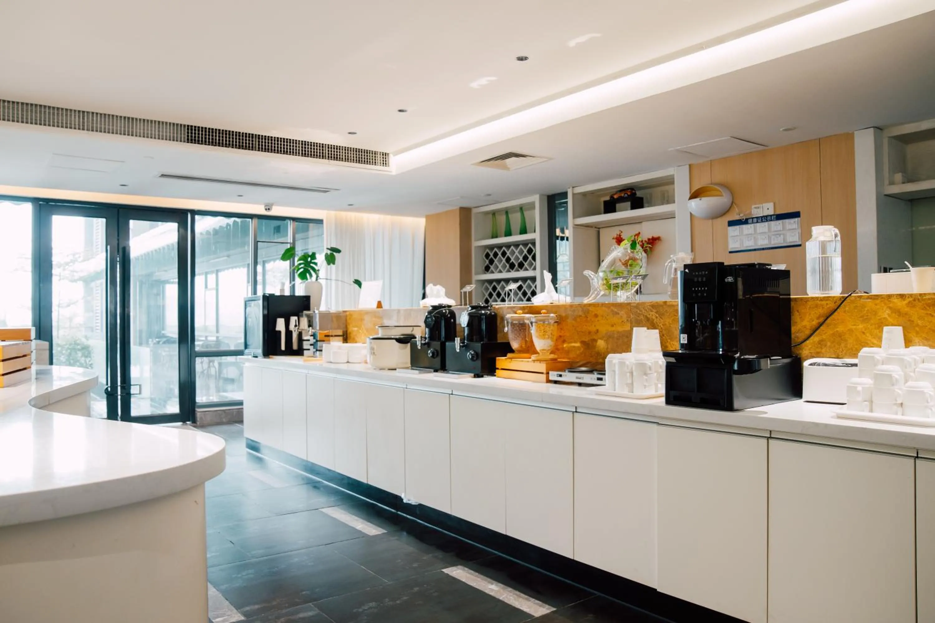 Restaurant/places to eat in Guangzhou Baiyun Airport Orange Crystal Hotel