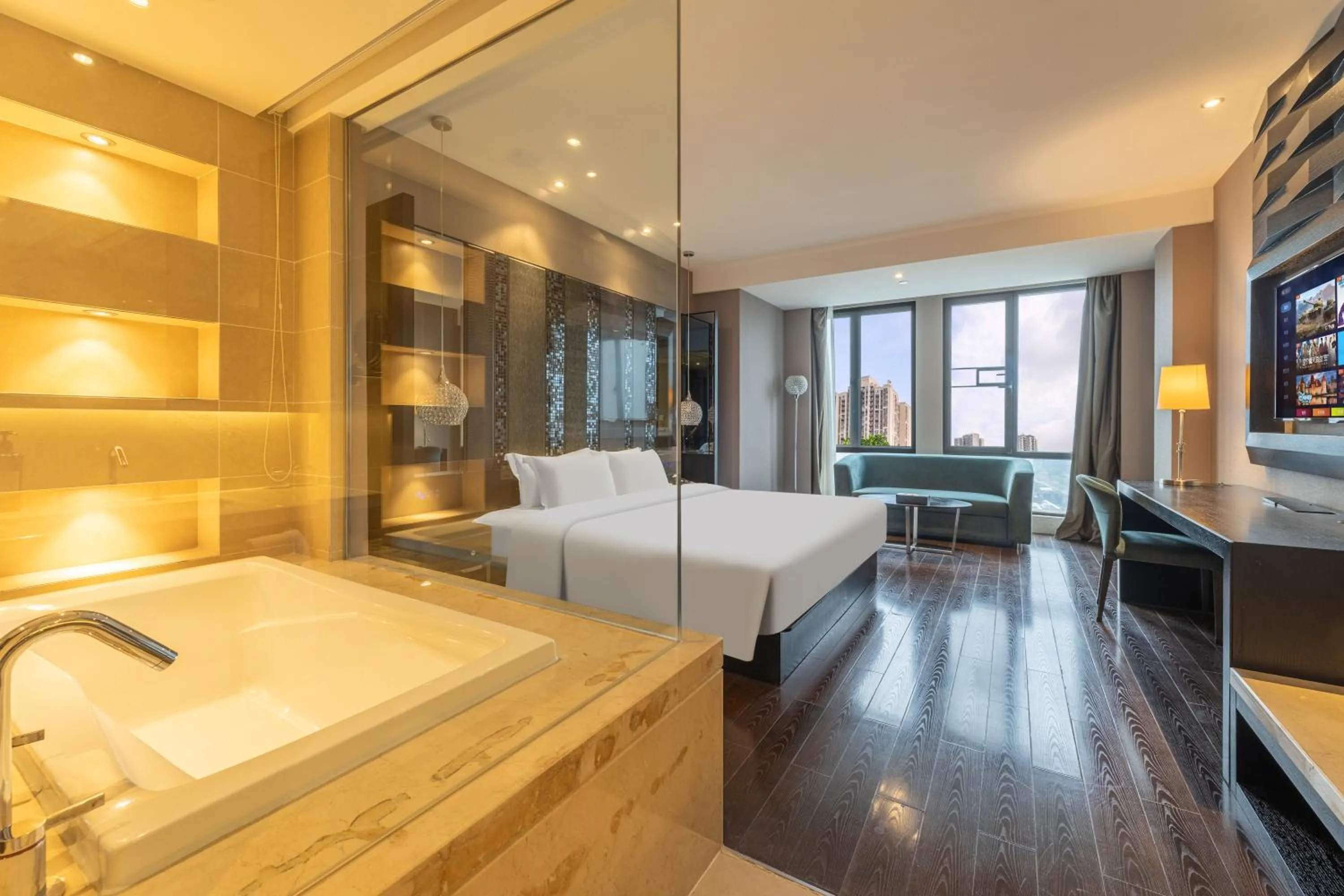 Bed in Guangzhou Baiyun Airport Orange Crystal Hotel