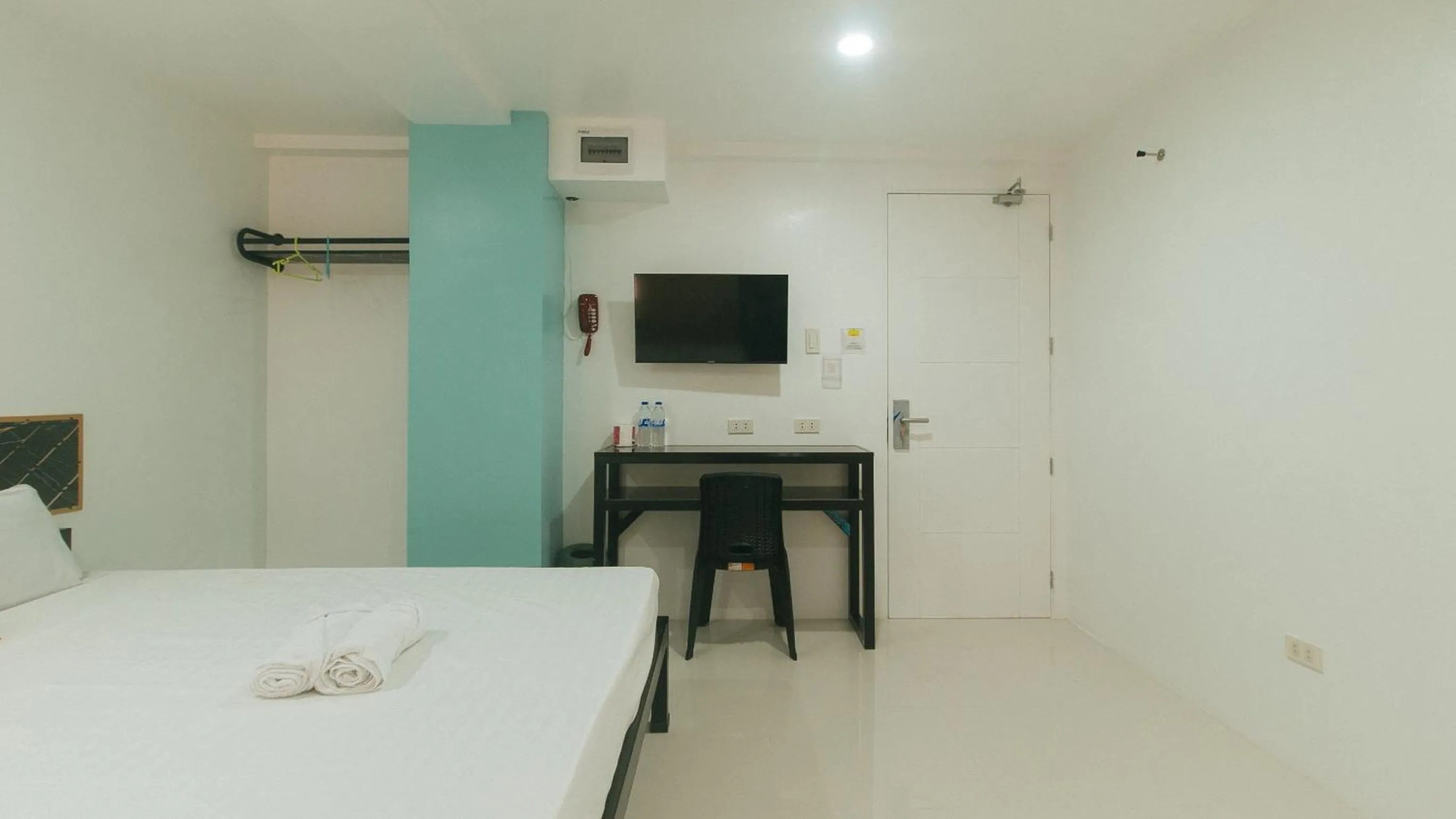 Bed in Sans Hotel near Enchanted Kingdom Santa Rosa Laguna