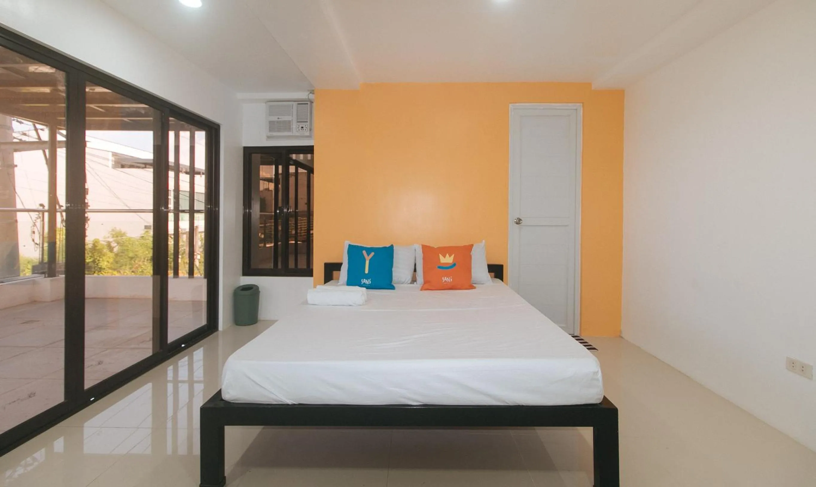 Bedroom, Bed in Sans Hotel near Enchanted Kingdom Santa Rosa Laguna