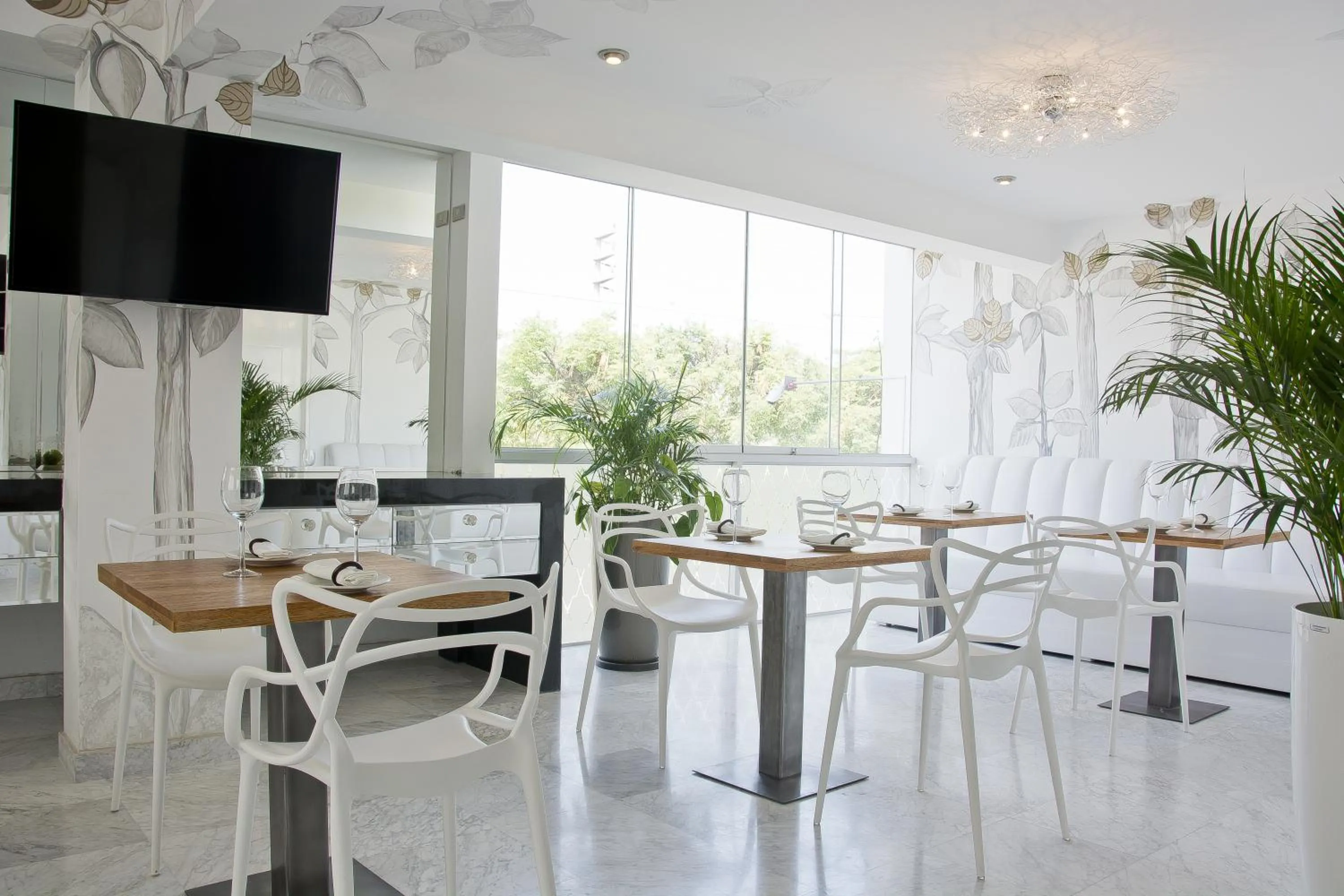 Restaurant/places to eat in Arvo Hotel Boutique