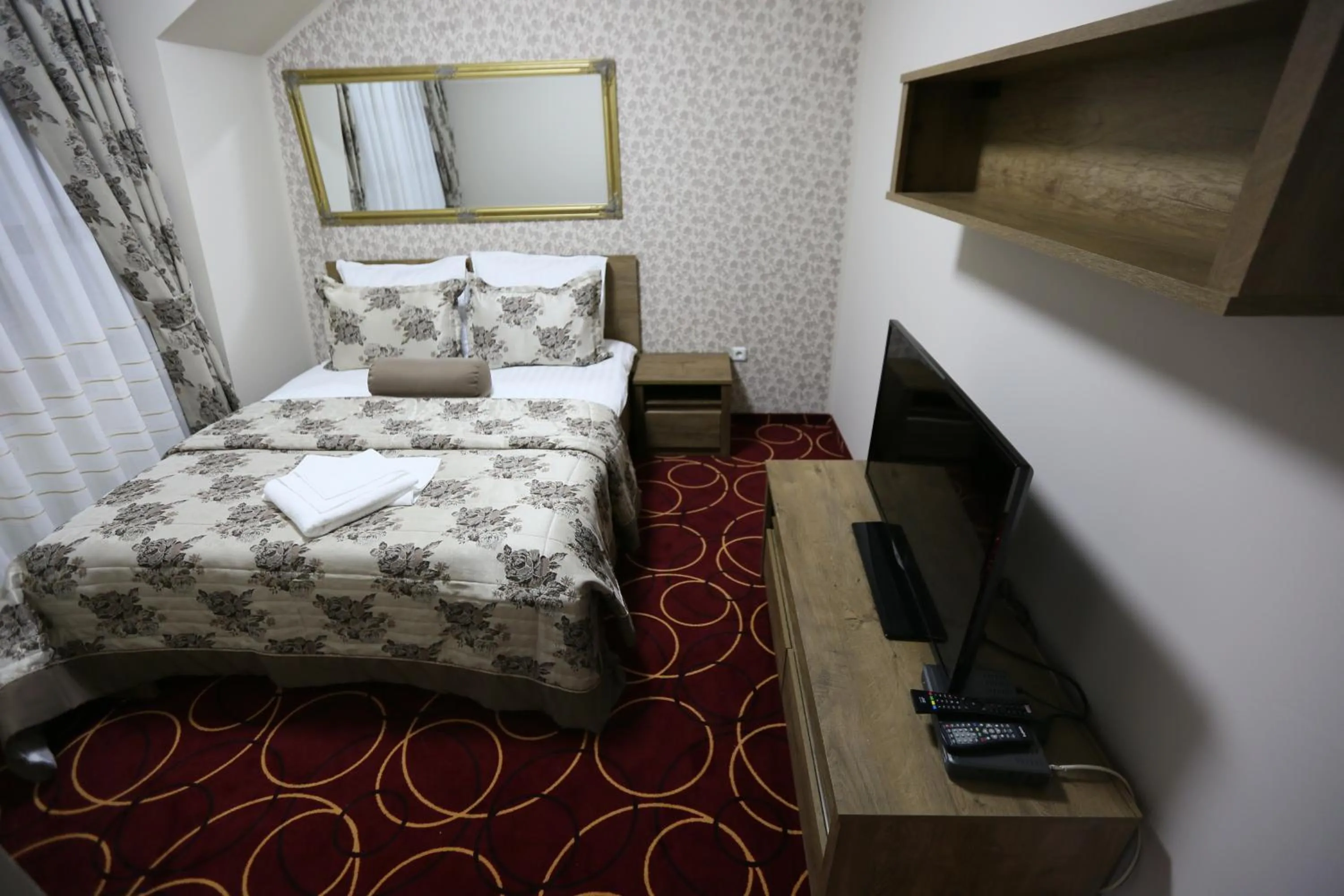 Superior Single Room in Hotel Pejton