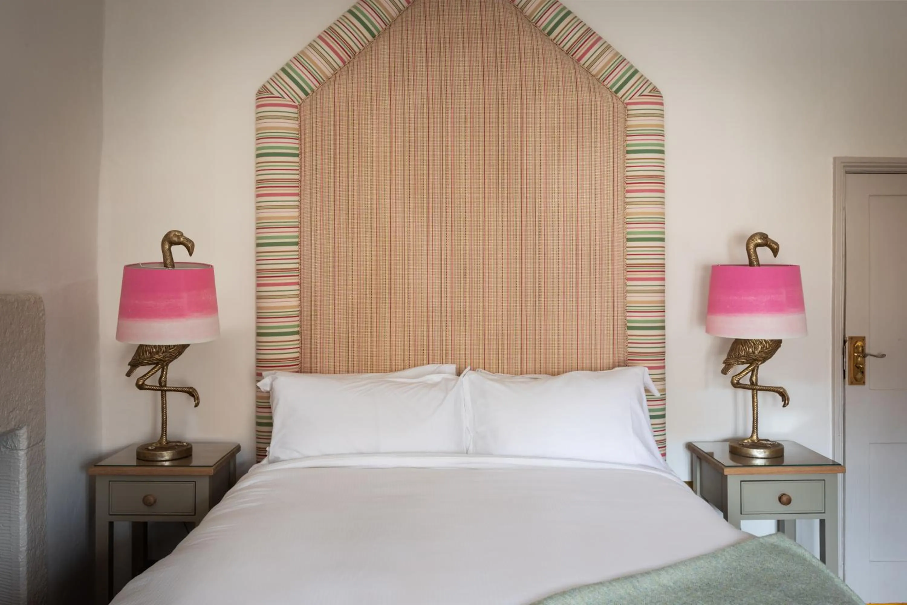 Bed in Devonshire Arms at Beeley - Chatsworth