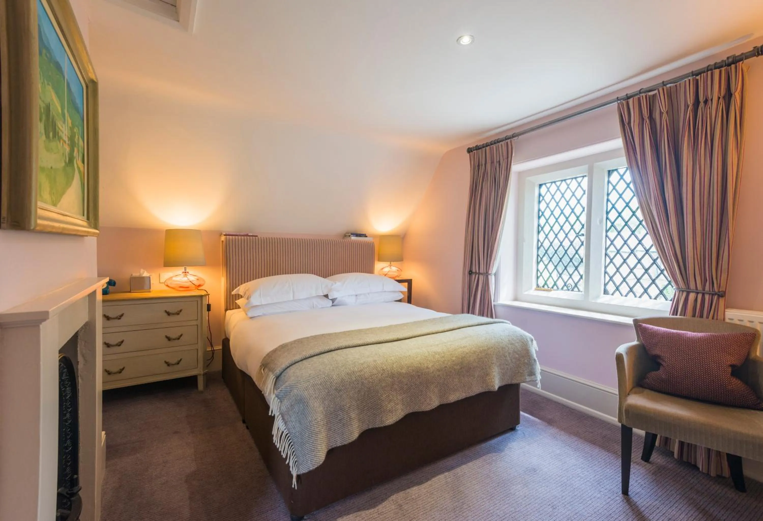 Bed in Devonshire Arms at Beeley - Chatsworth