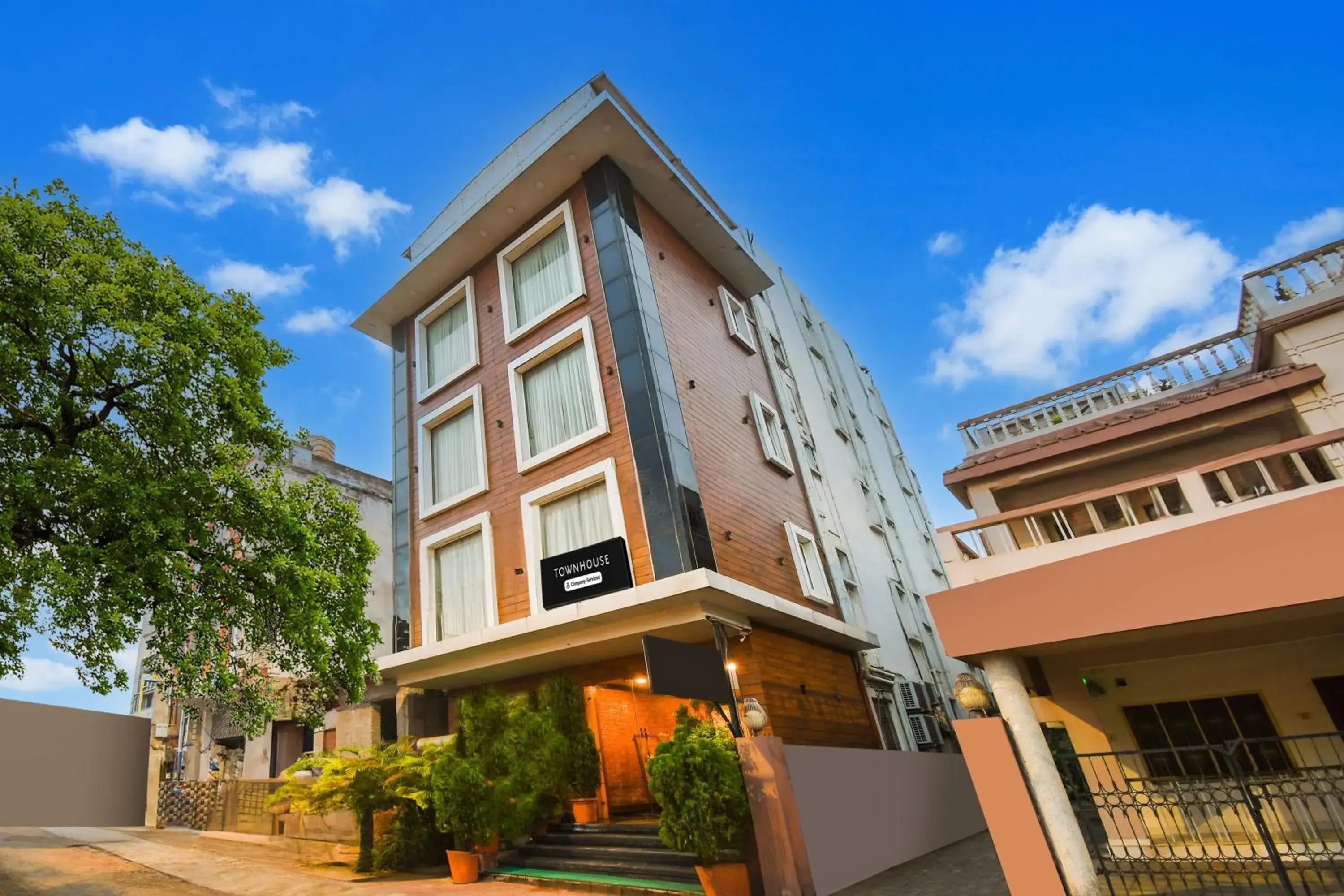 Facade/entrance in Super Townhouse Marine Drive Puri Formerly Royal Crown Facade/entrance in Super Townhouse Marine Drive Puri Formerly Royal Crown