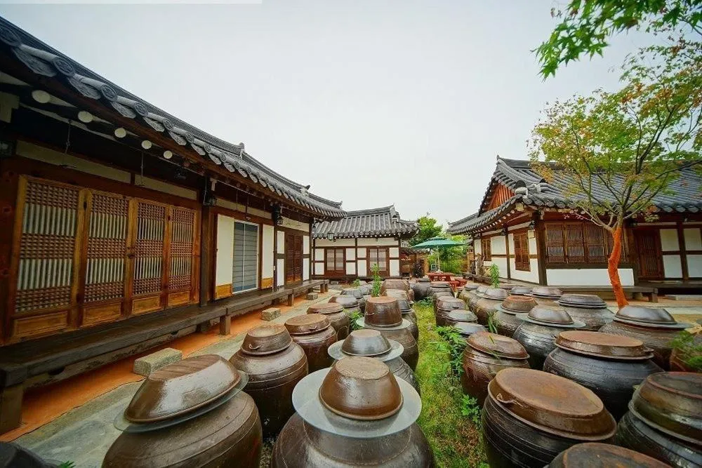 Jeonju Hanok Maeul Dongrakwon Hanok Hotel