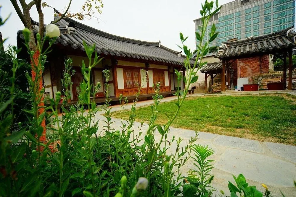 Jeonju Hanok Maeul Dongrakwon Hanok Hotel