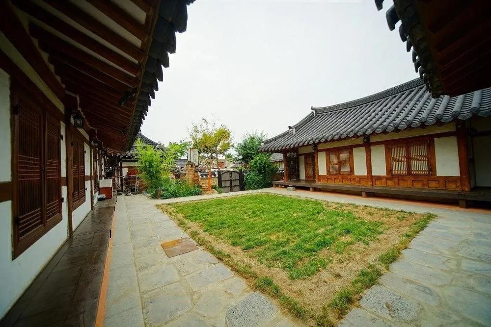 Jeonju Hanok Maeul Dongrakwon Hanok Hotel