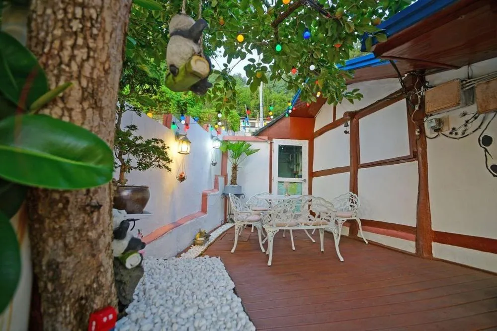 Jeonjuhanogmaeul Geha GongganyiMei mi