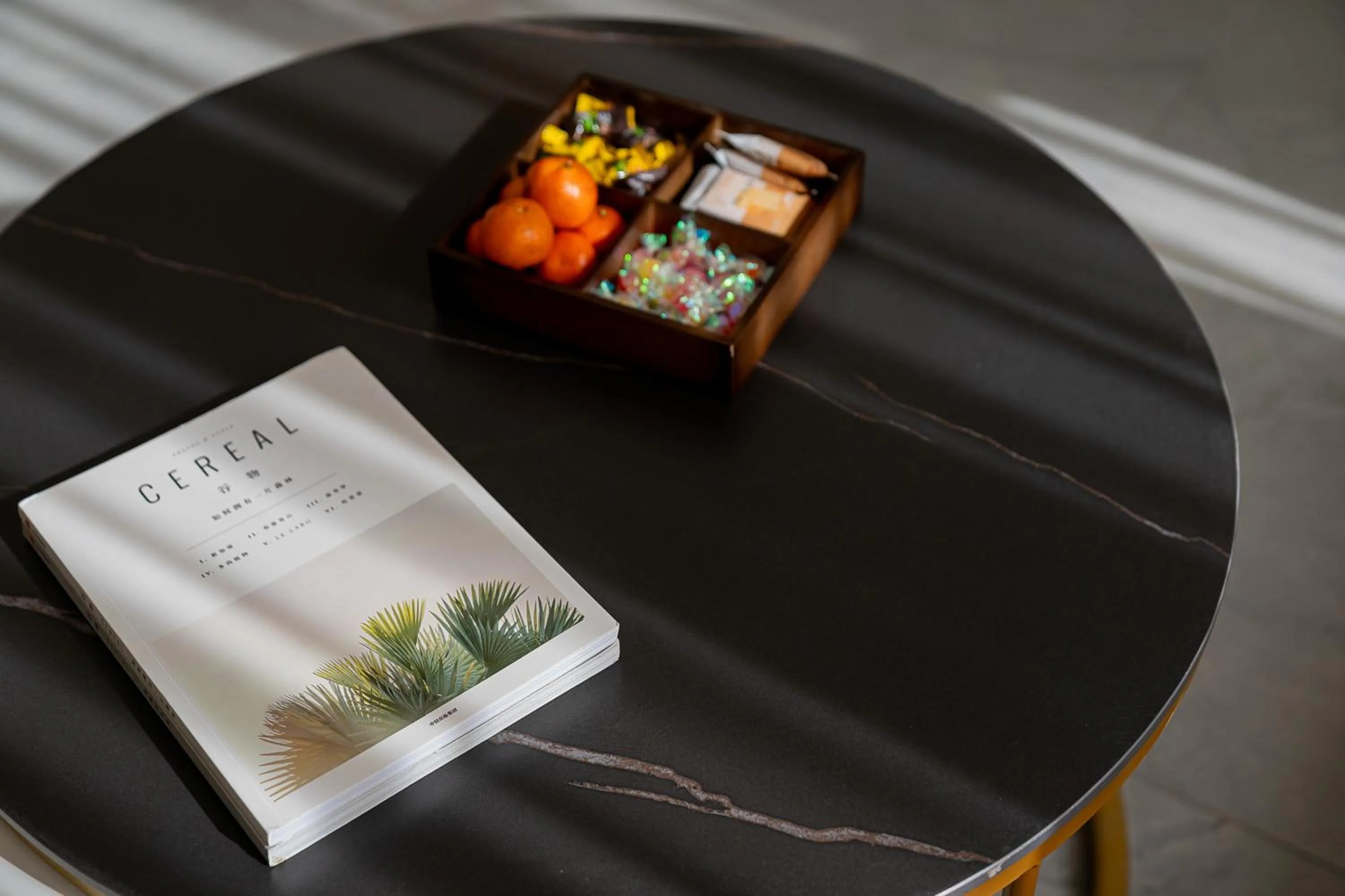 Decorative detail in Wuyi Whispering Maple