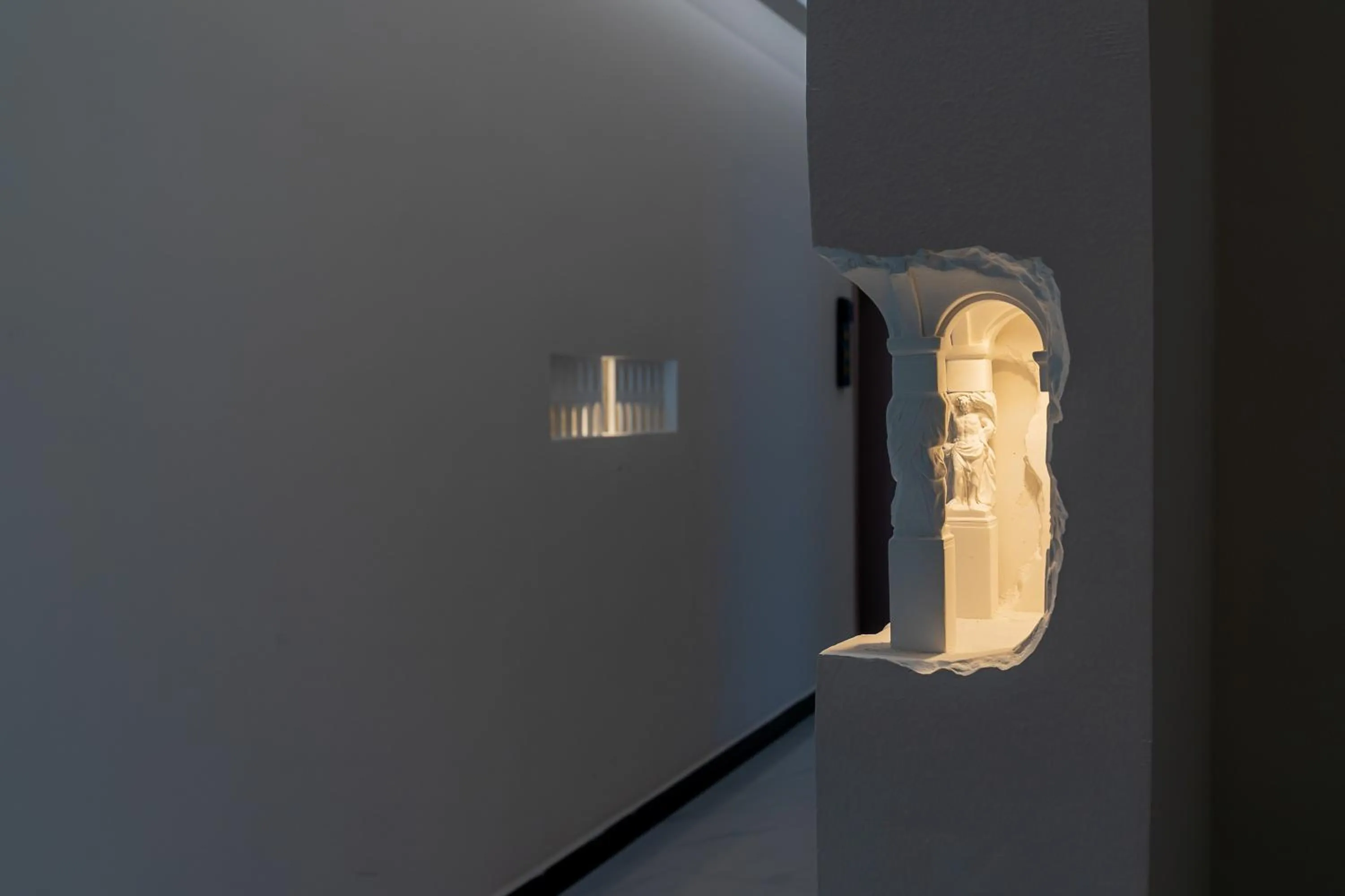 Decorative detail in Wuyi Whispering Maple