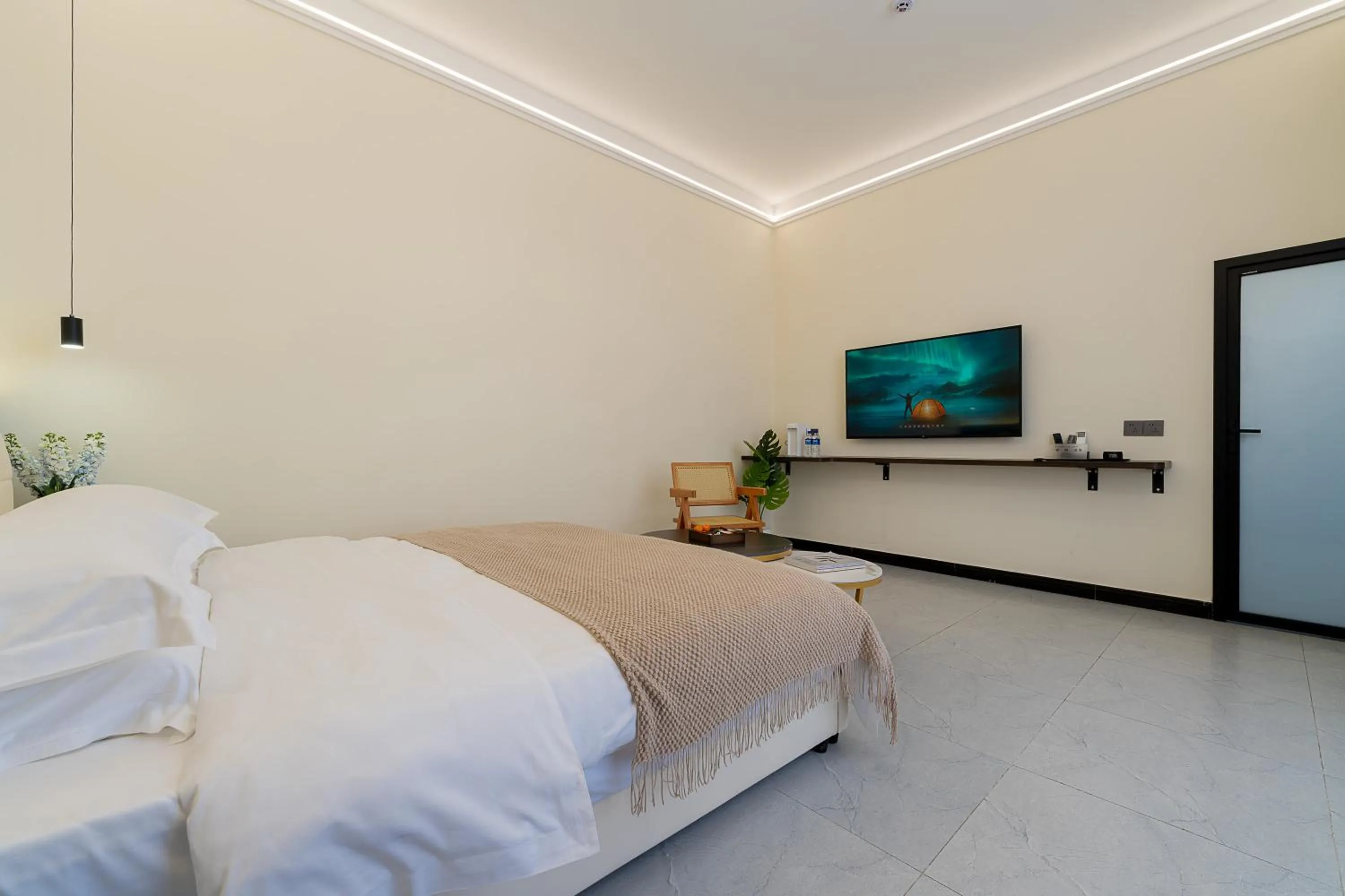 Bed in Wuyi Whispering Maple