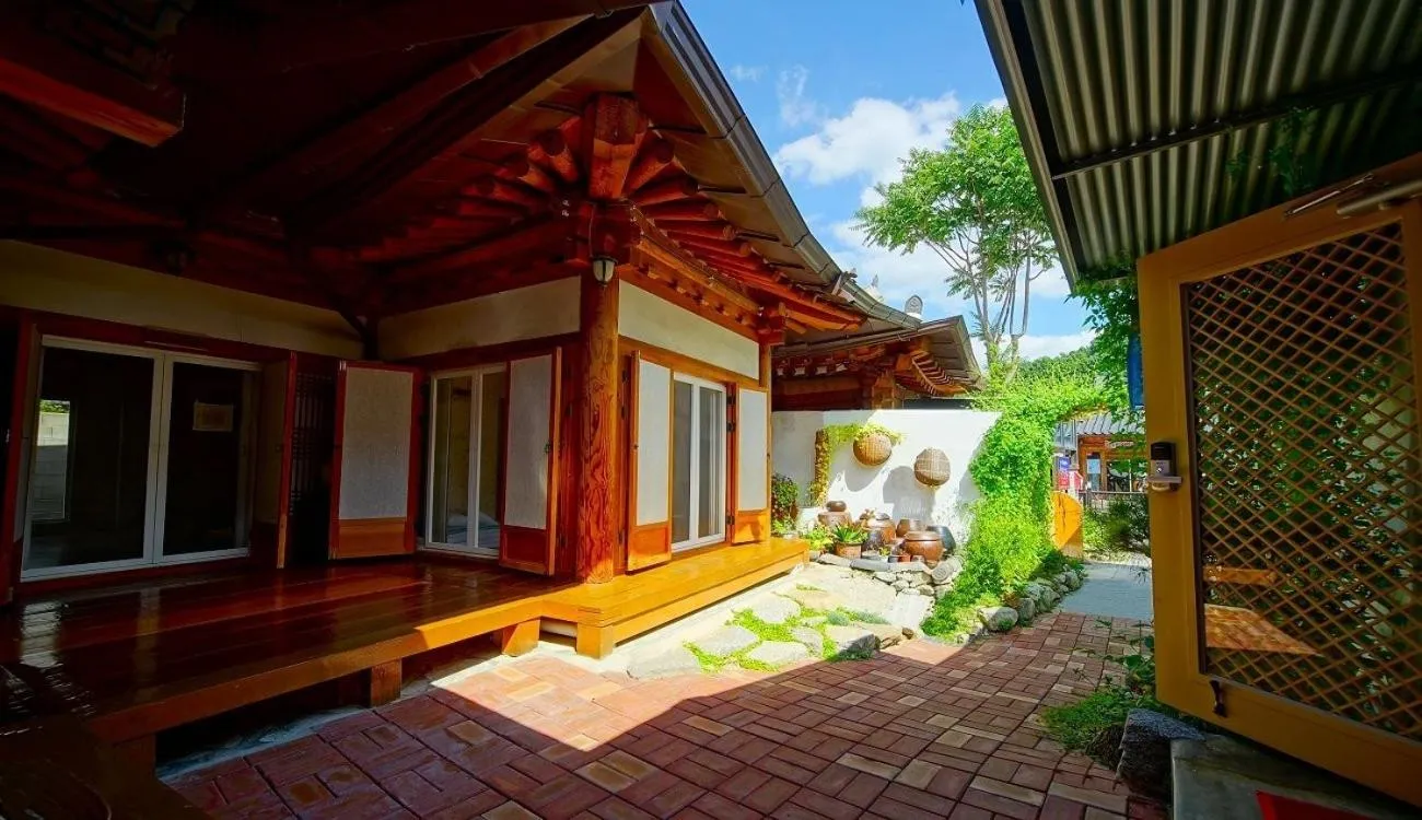 Jeonju Cheongsachorong Taejoro Pension