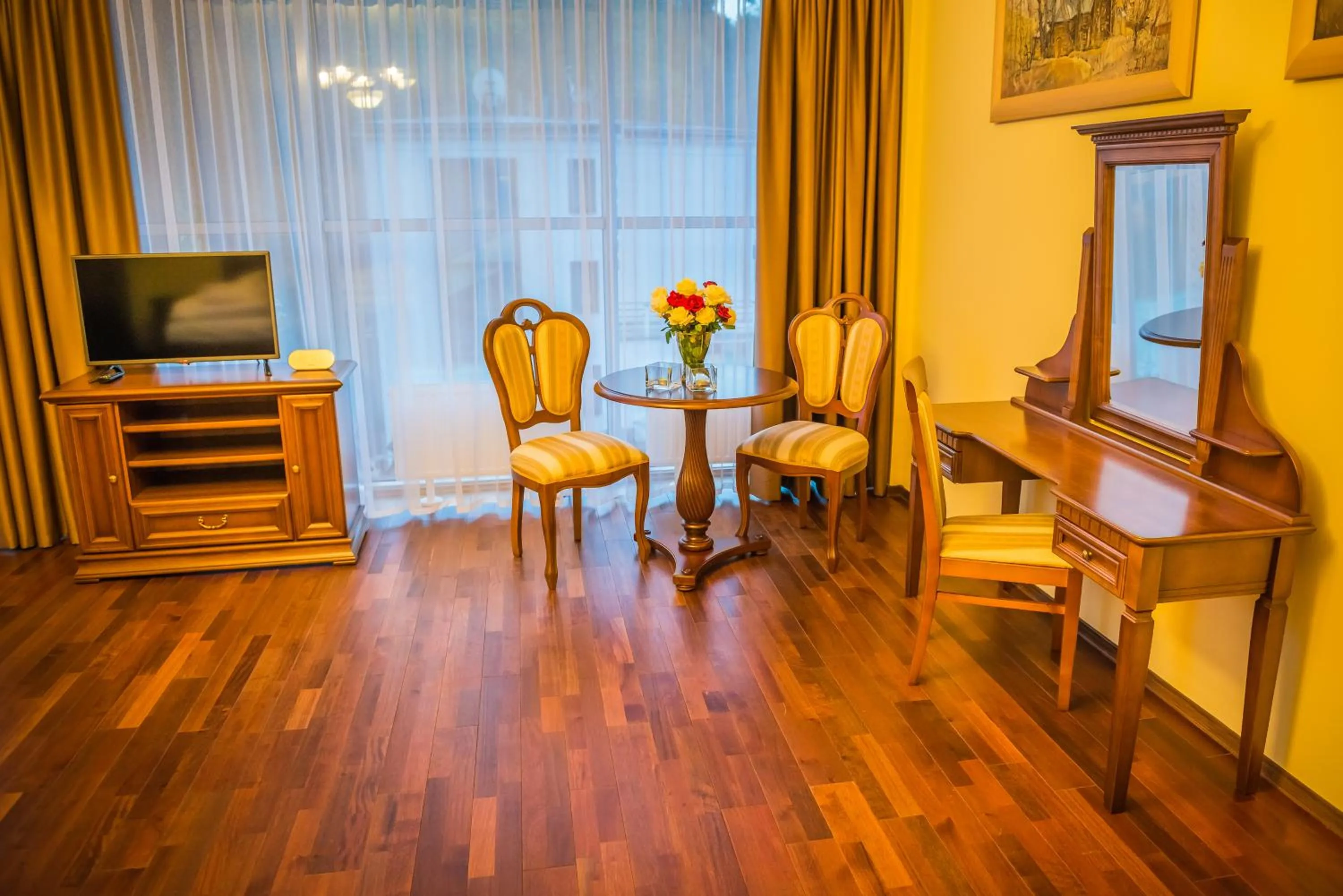 Decorative detail in Victoria Cecchini