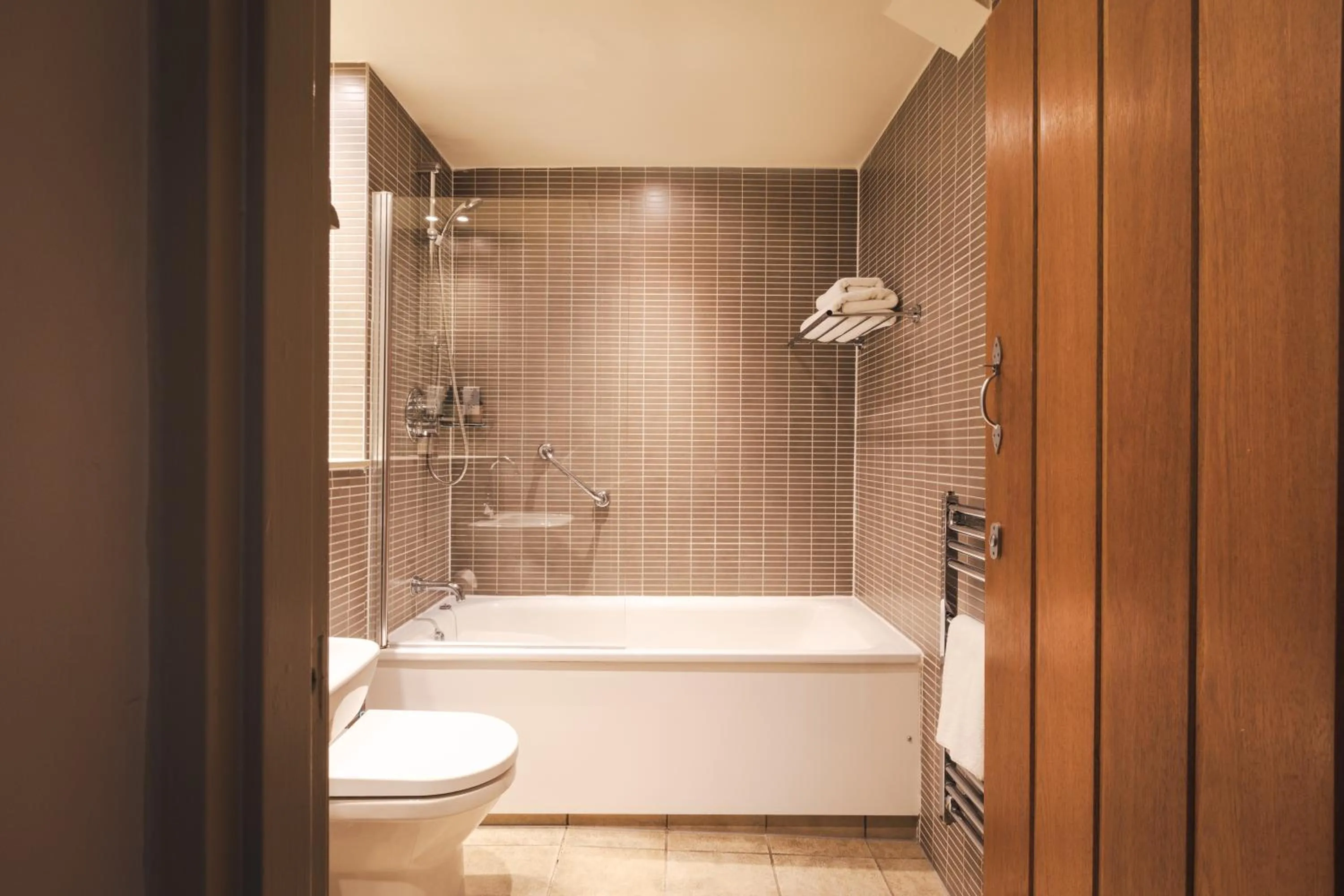 Bathroom in The Pilsley Inn - Chatsworth