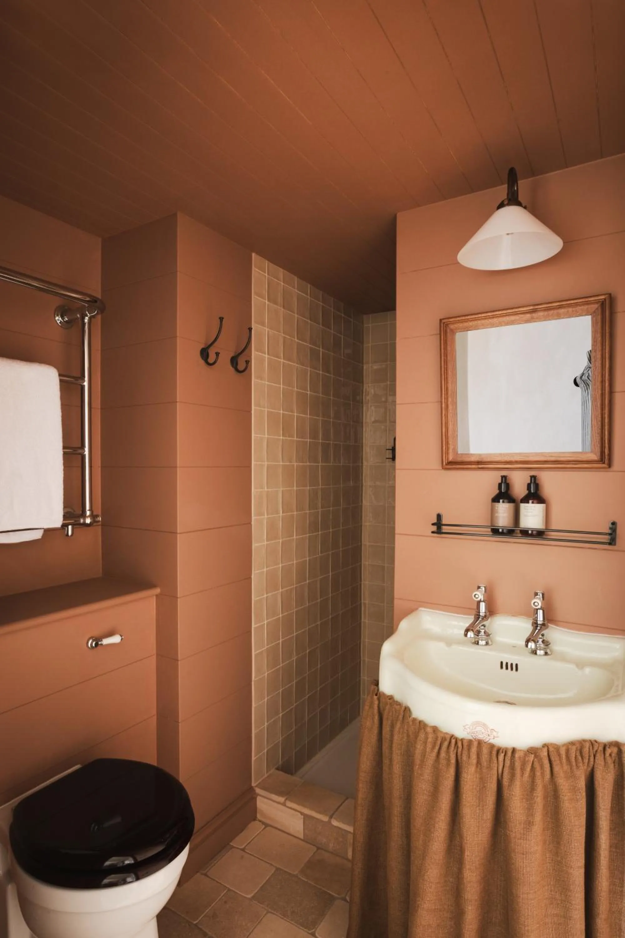 Bathroom in The Pilsley Inn - Chatsworth