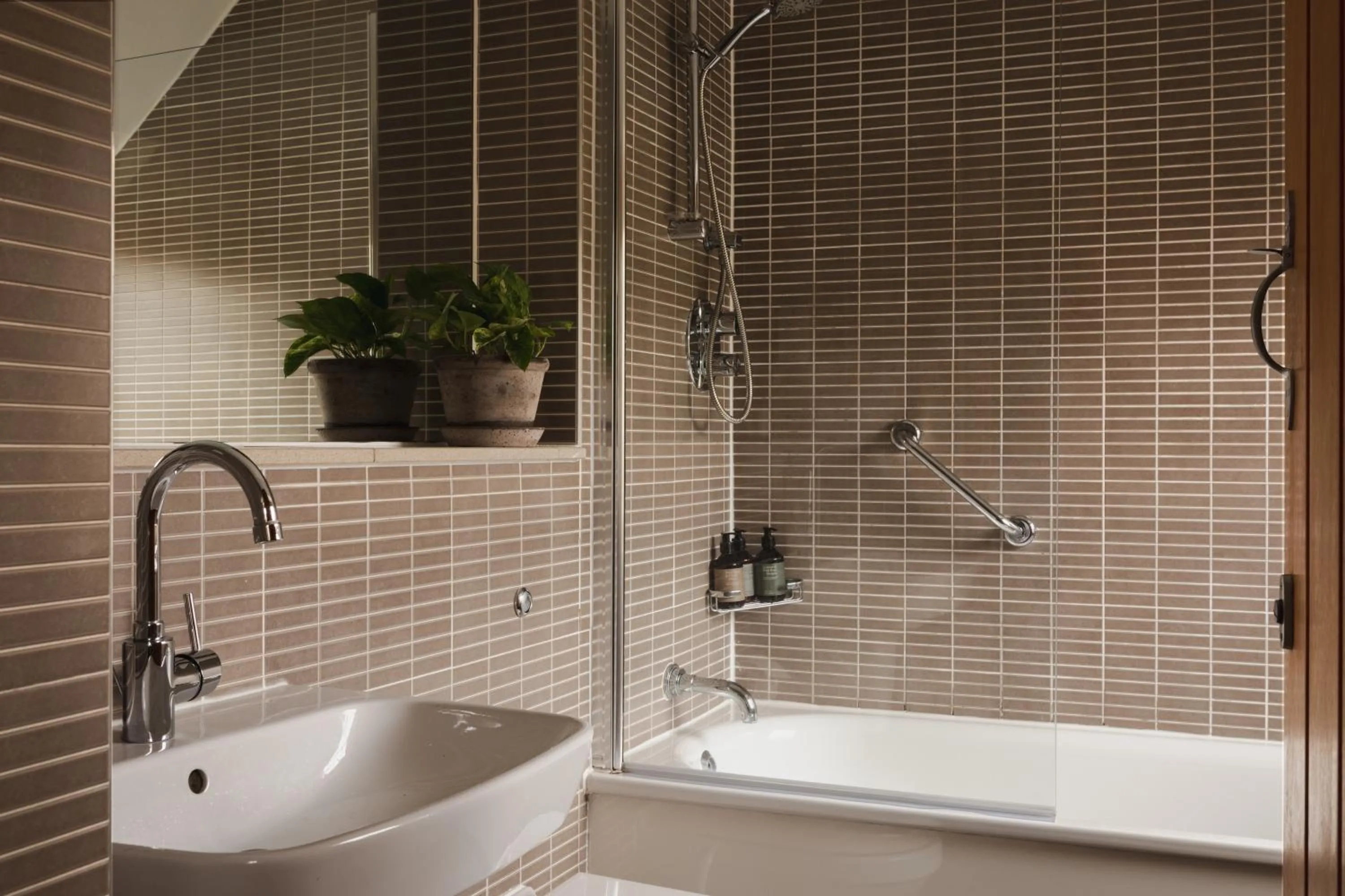 Bathroom in The Pilsley Inn - Chatsworth