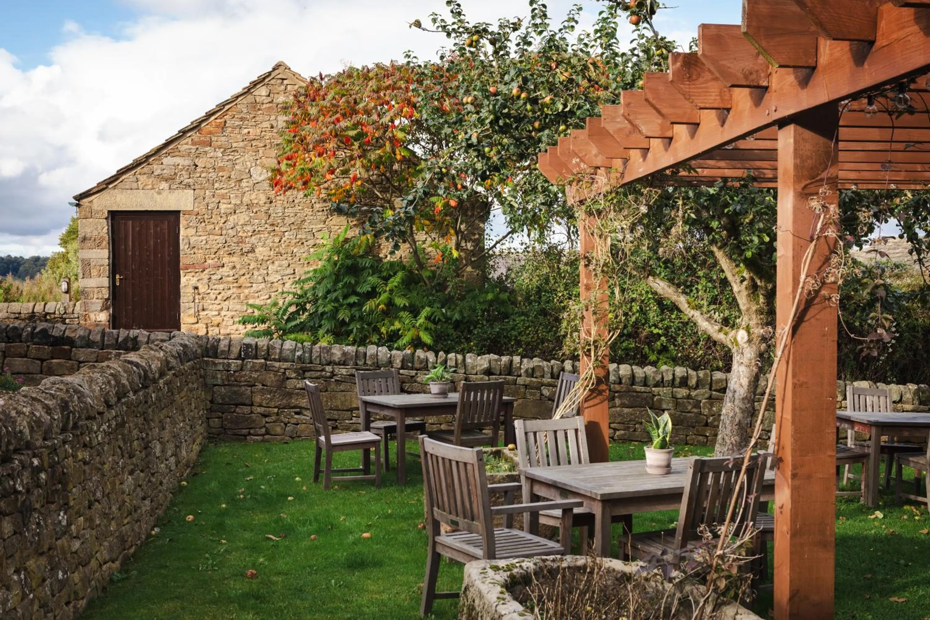 Garden in The Pilsley Inn - Chatsworth