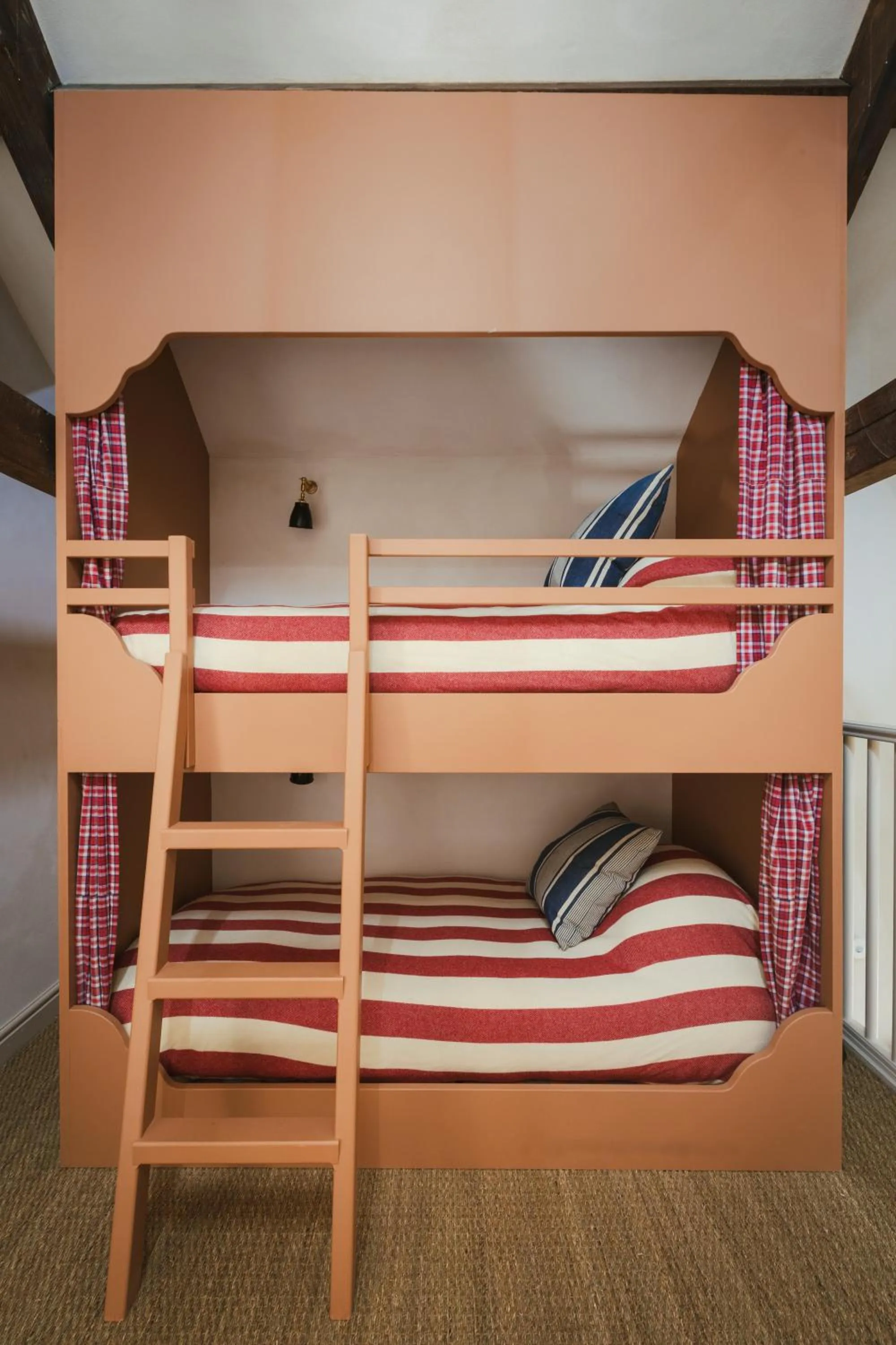 bunk bed, Bed in The Pilsley Inn - Chatsworth