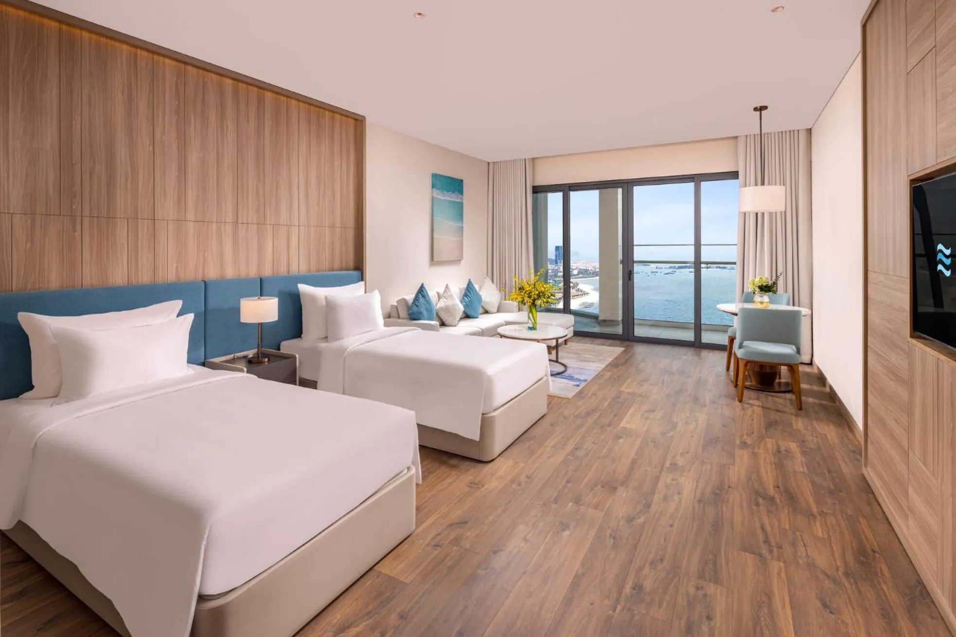 Premier Bay View Room in Alacarte Halong Bay