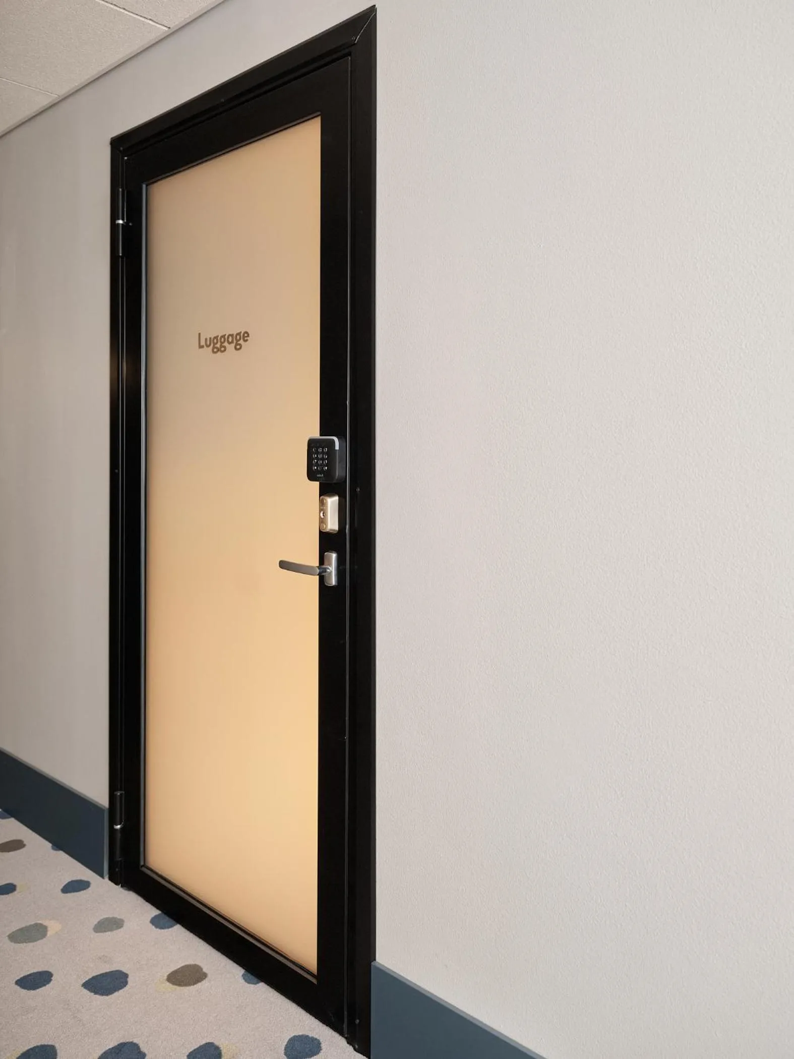 locker, Bed in Bob W Helsinki Kamppi