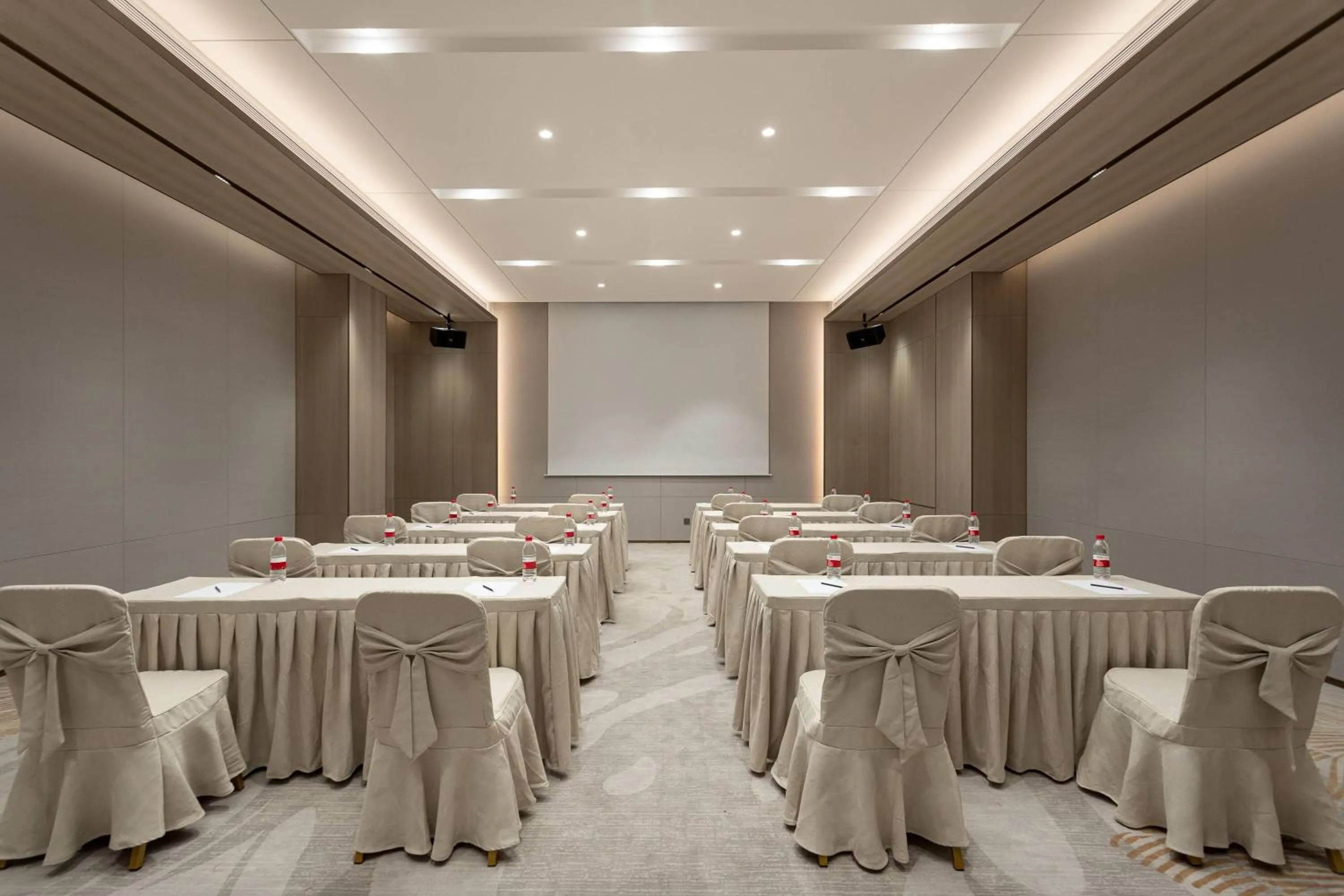 Meeting/conference room in Ramada by Wyndham Foshan Danzao