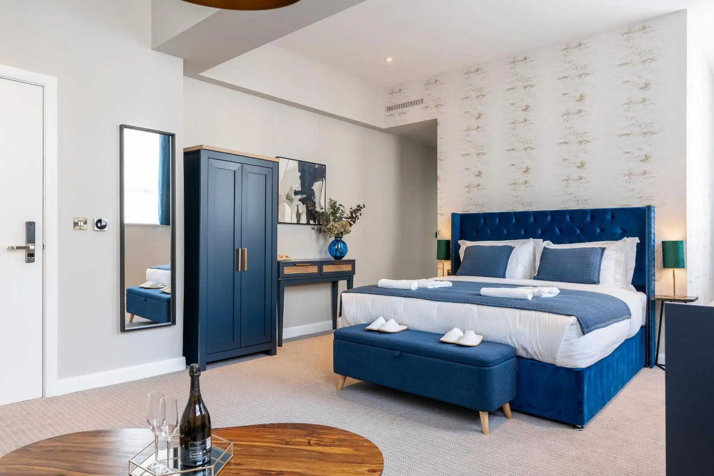 Bed in Above Hotels Bed in Above Hotels