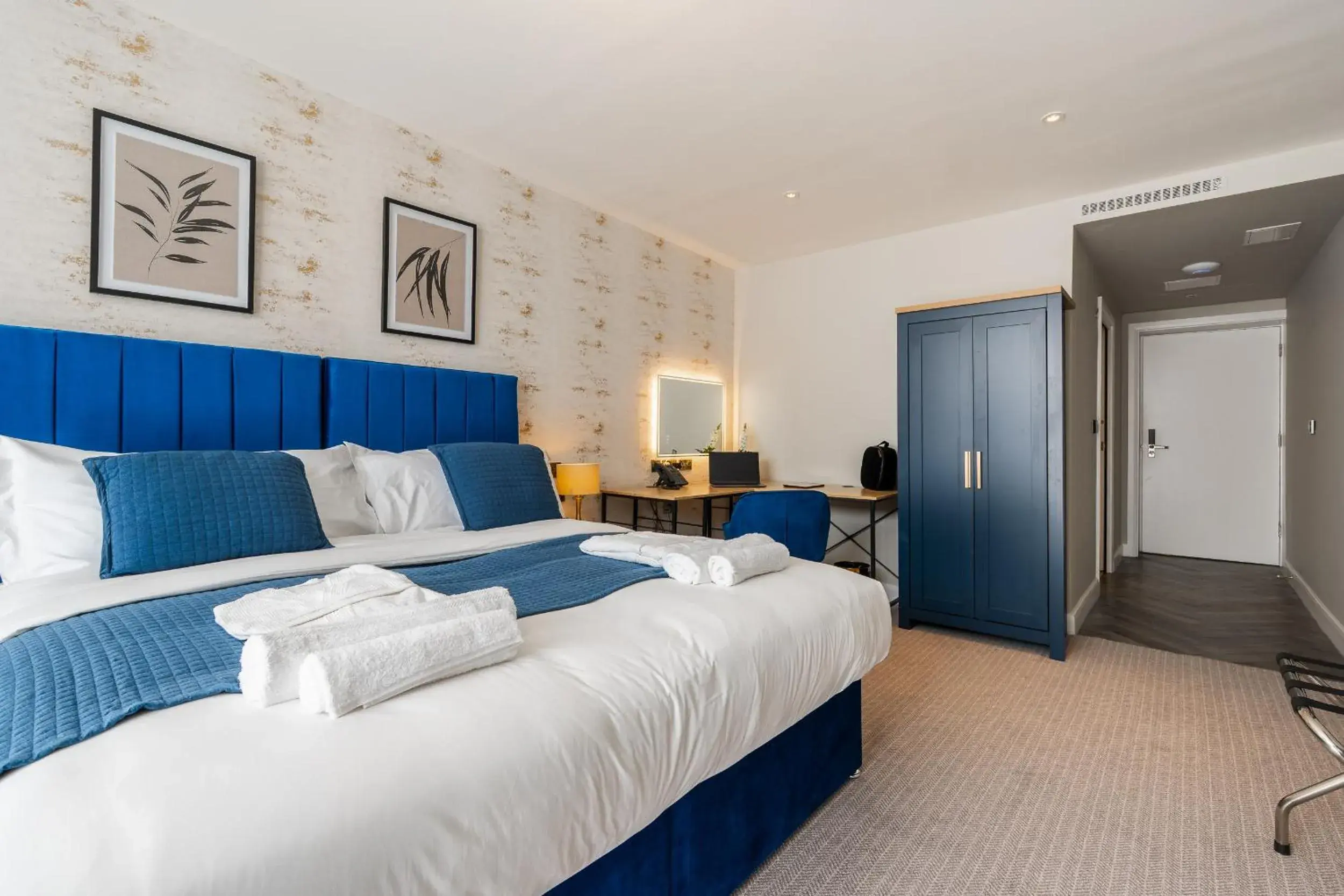 Bed in Above Hotels Bed in Above Hotels