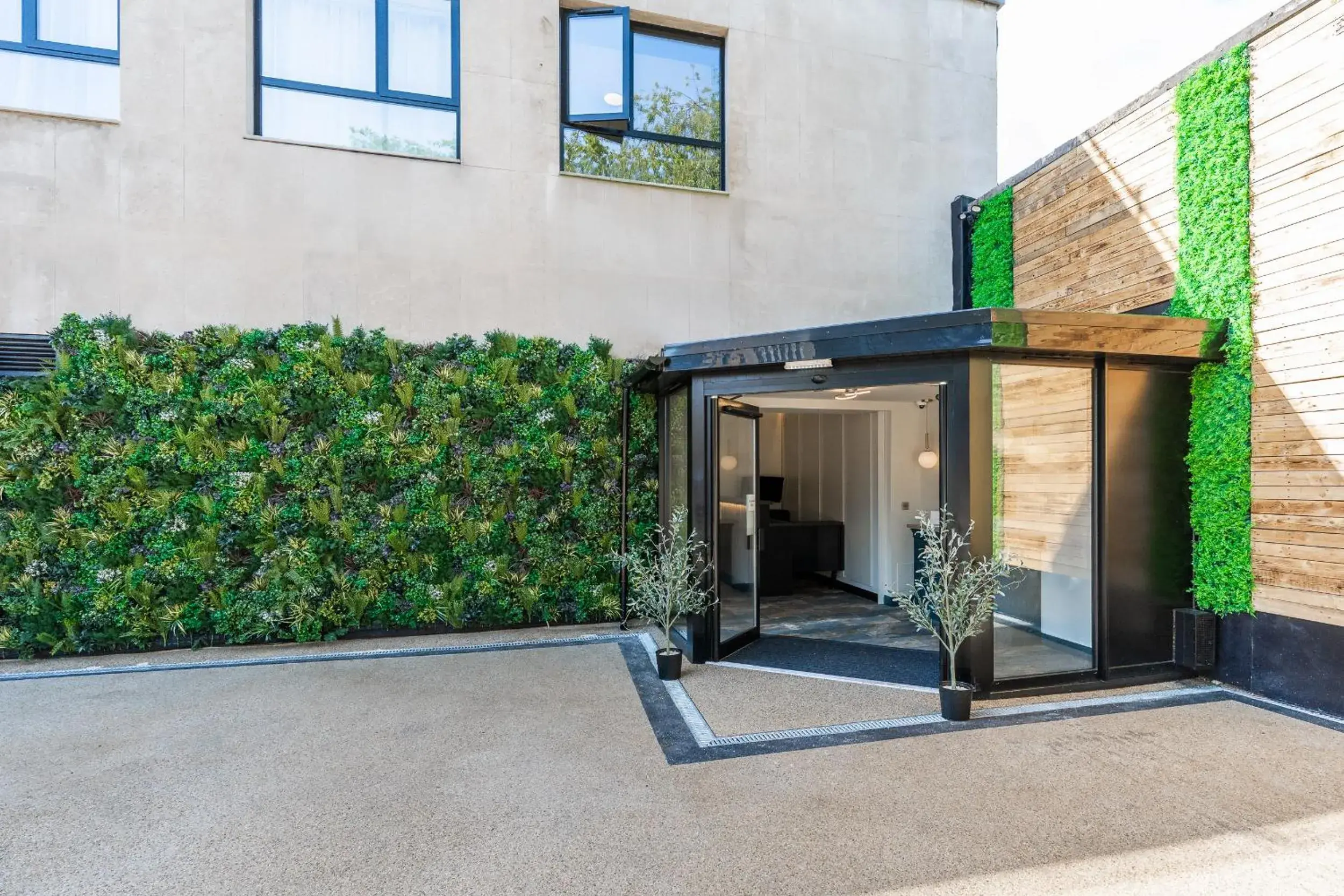 Facade/entrance in Above Hotels Facade/entrance in Above Hotels