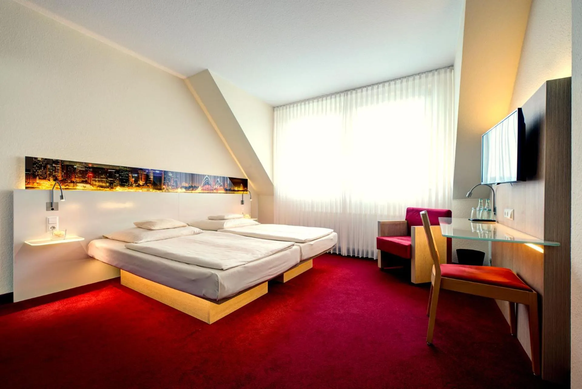 Photo of the whole room, Bed in Hotel-Restaurant Öhlers