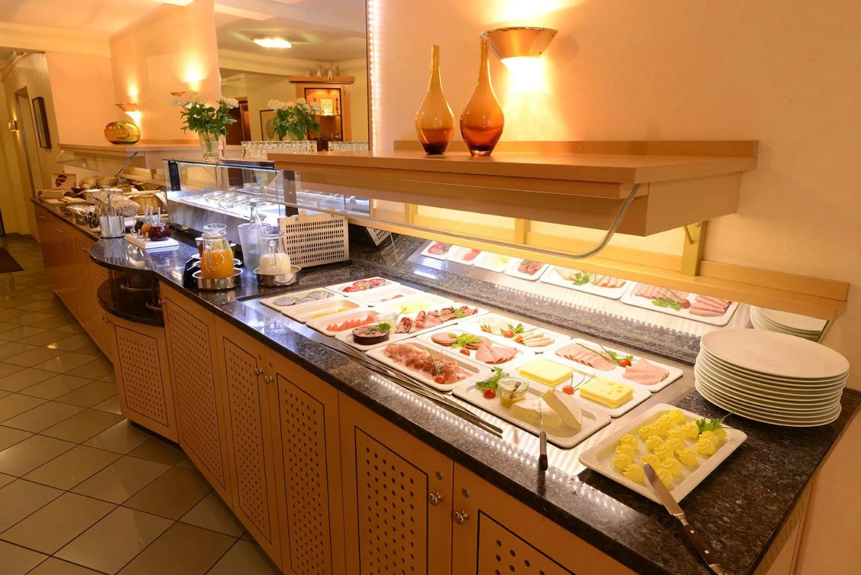 Buffet breakfast in Hotel-Restaurant Öhlers
