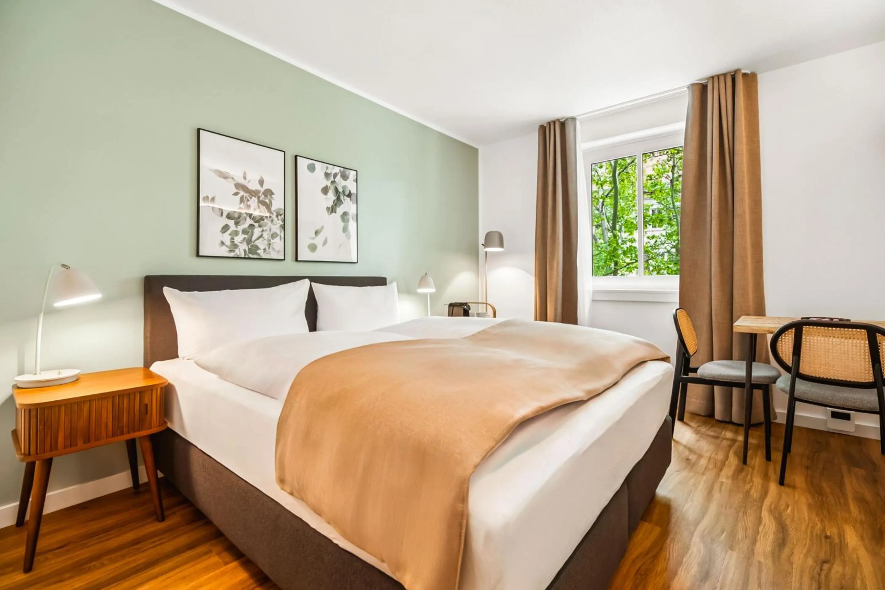 Queen Room in Limehome Jena Teichgraben
