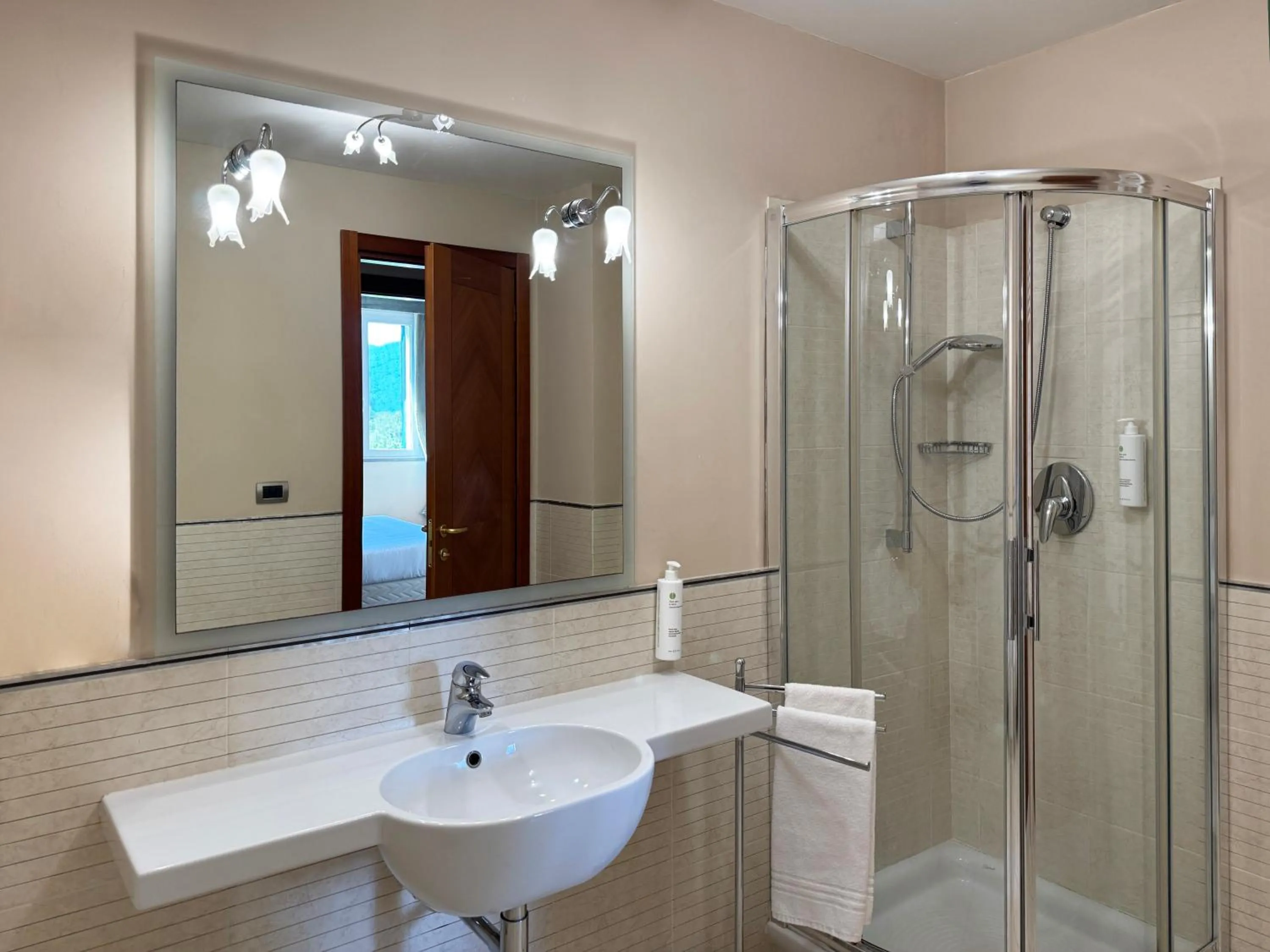 Shower in Sarzana Park Hotel