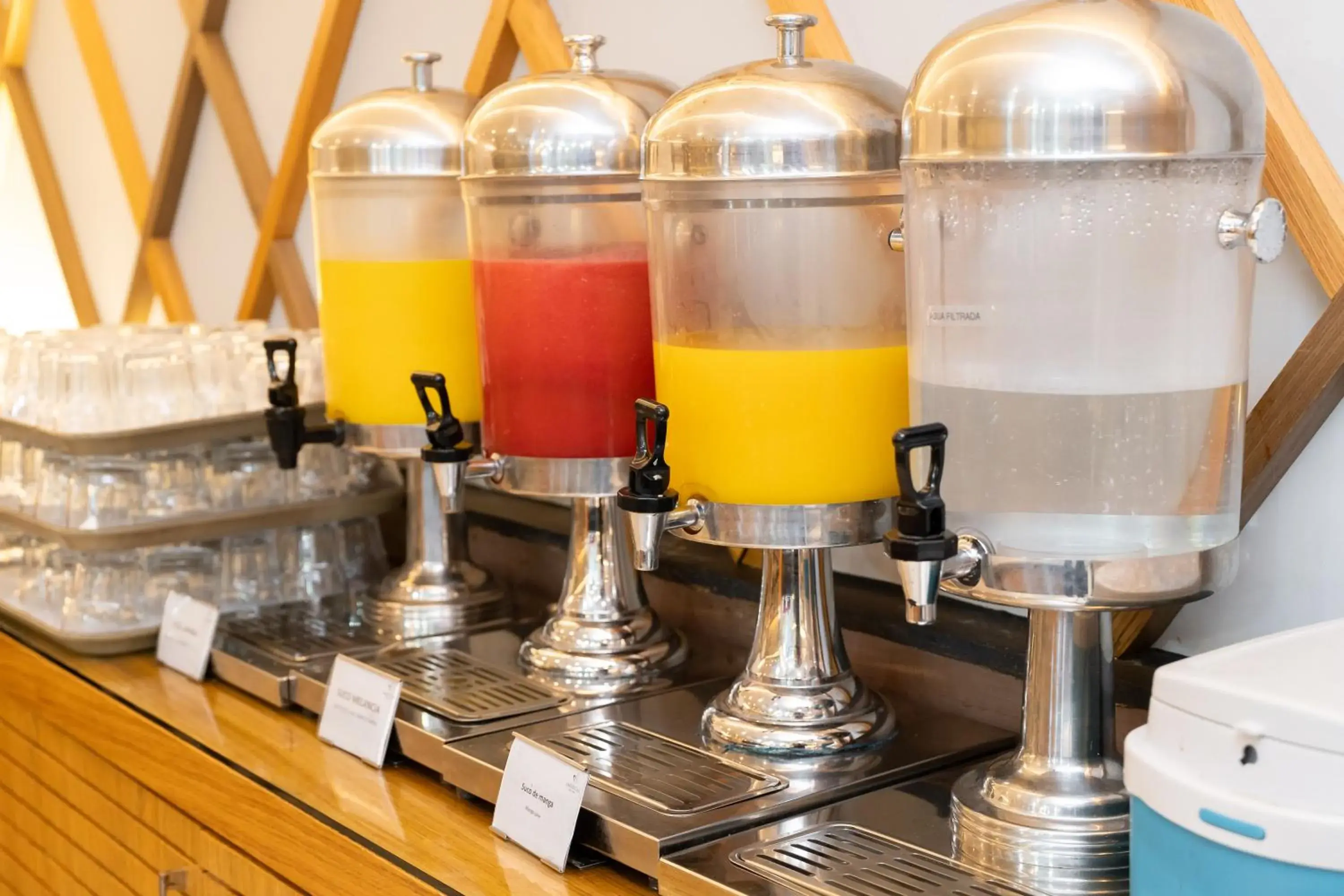 Food and drinks in Américas Copacabana Hotel Food and drinks in Américas Copacabana Hotel