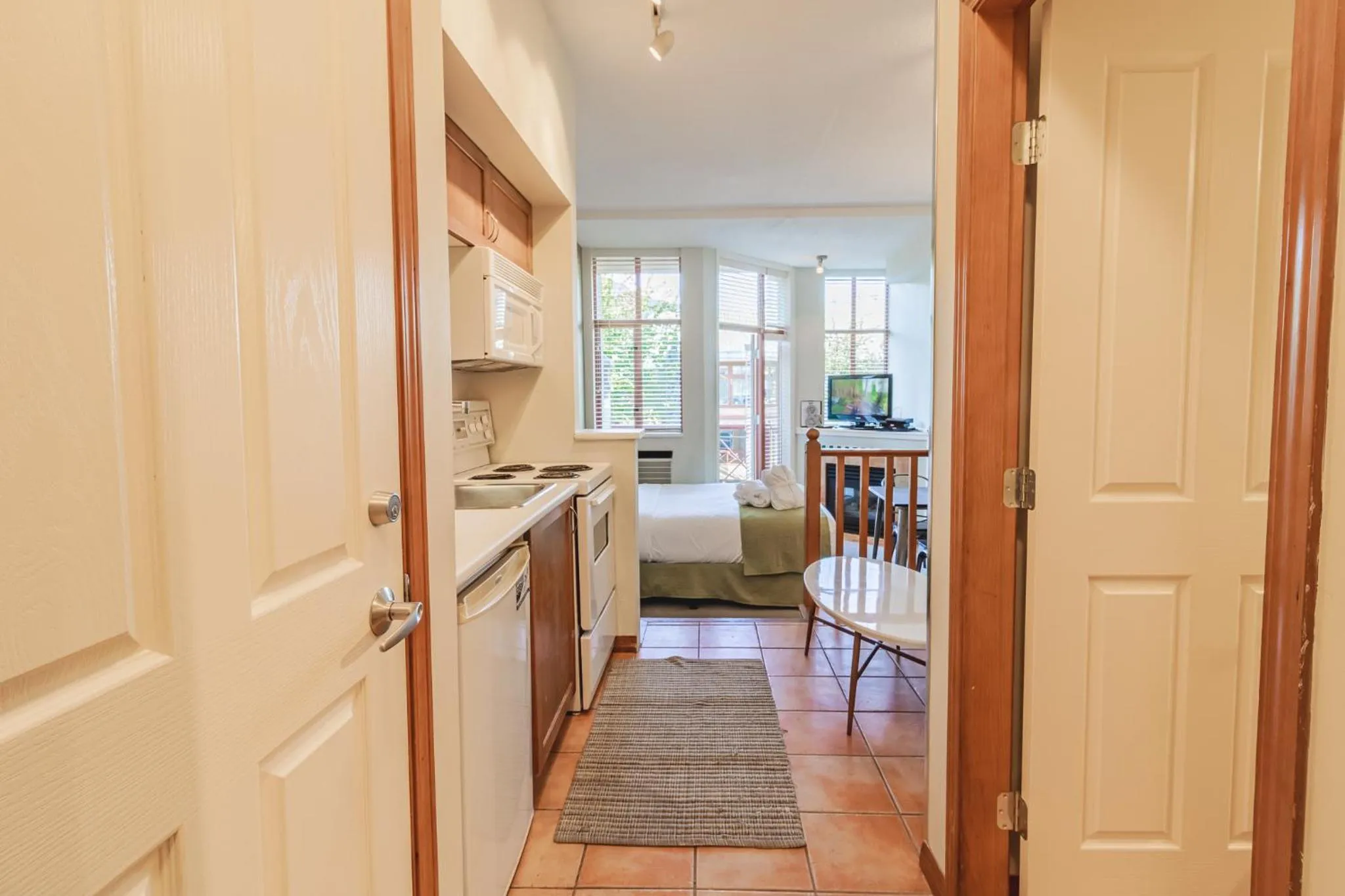 Photo of the whole room in Alpenglow Lodge by Elevate Vacations