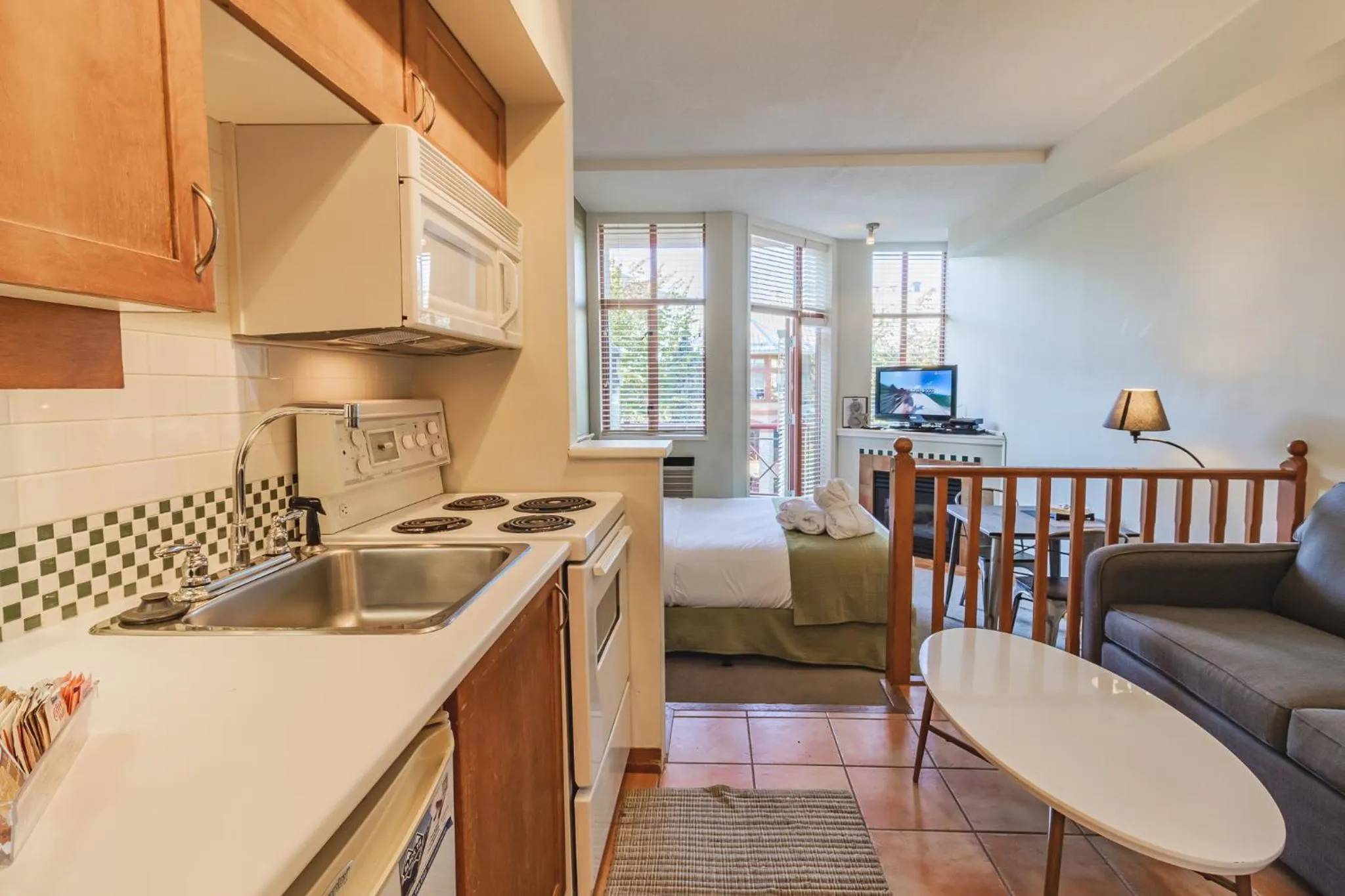 Kitchen or kitchenette in Alpenglow Lodge by Elevate Vacations