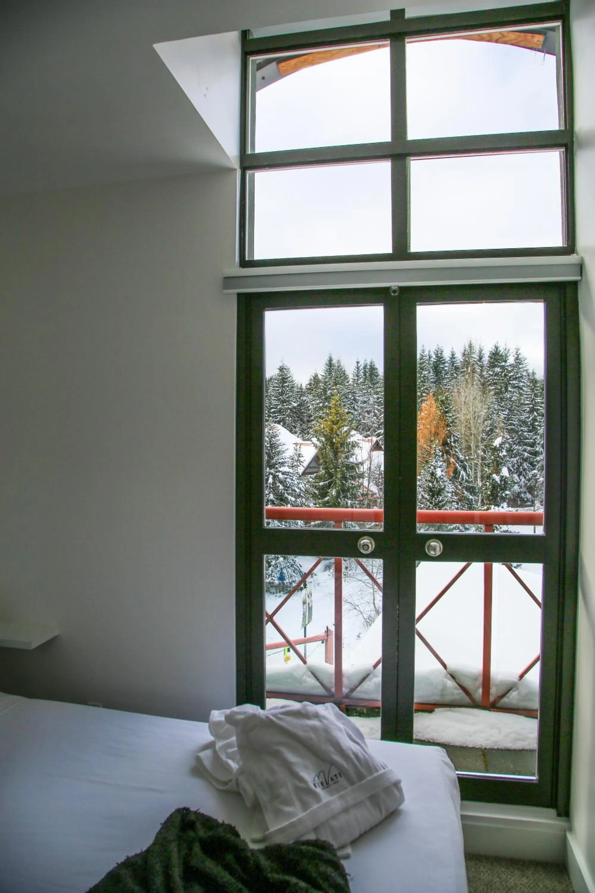 Bed in Alpenglow Lodge by Elevate Vacations