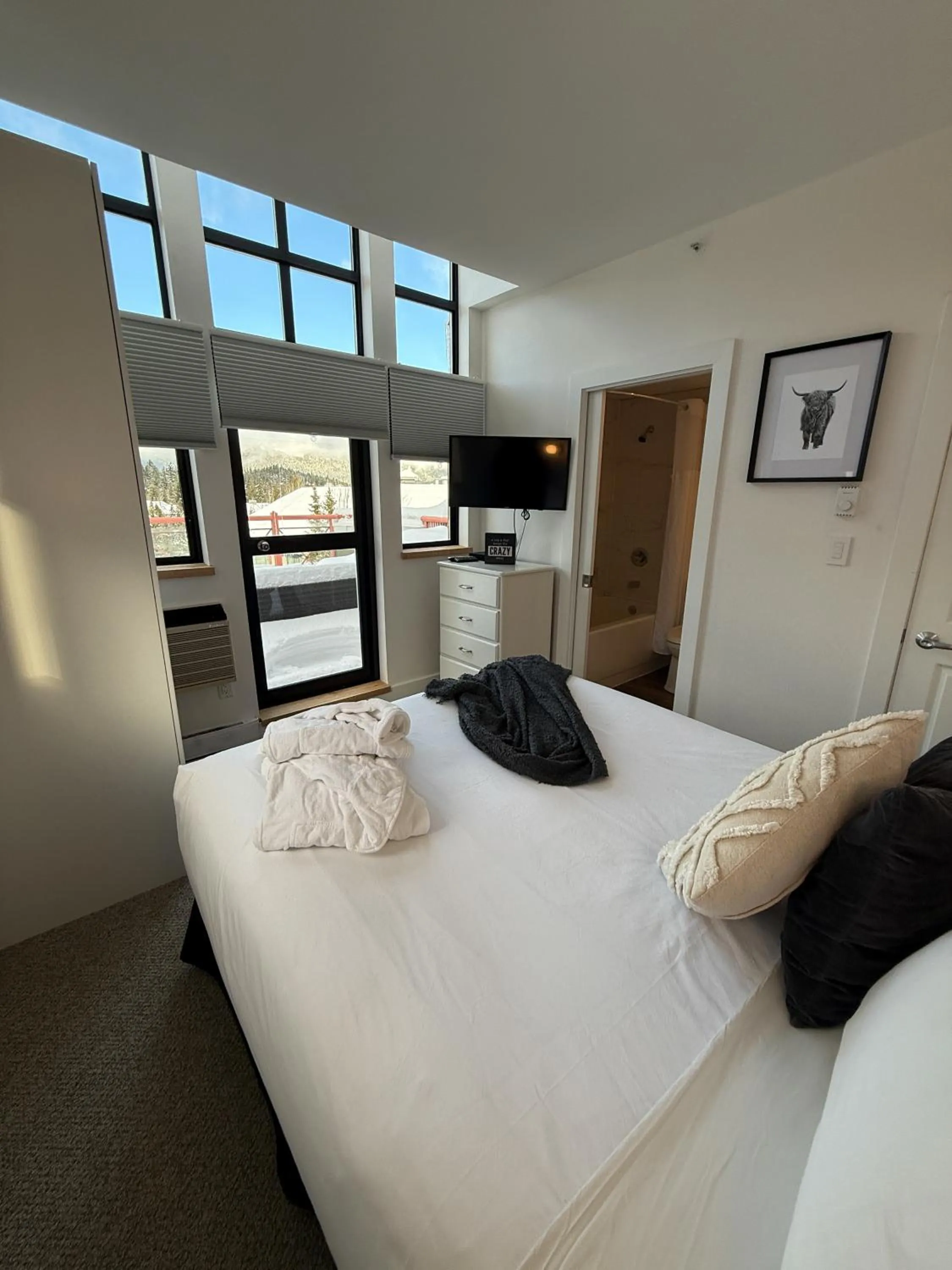 Bed in Alpenglow Lodge by Elevate Vacations