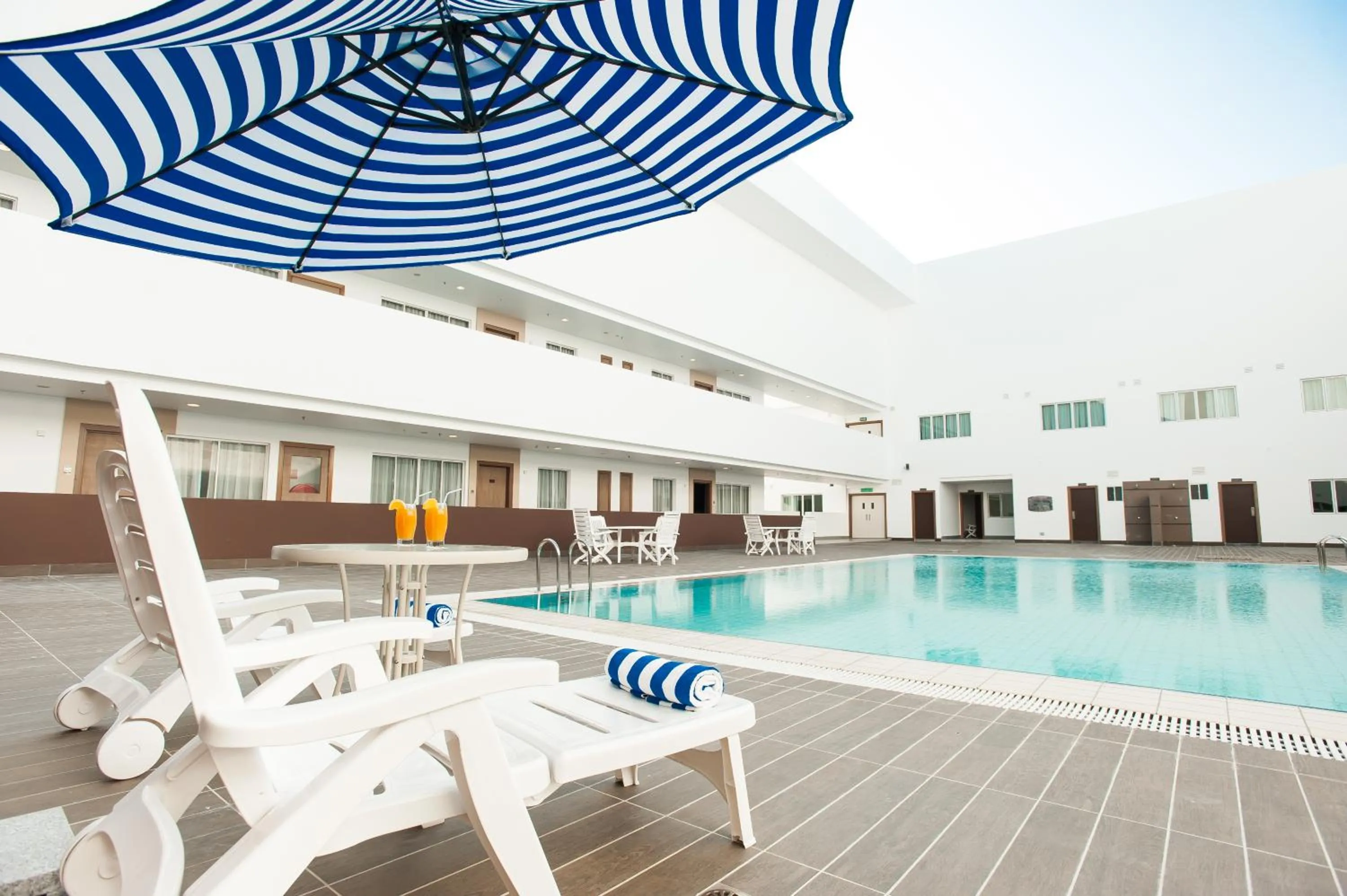 Swimming pool in Garden Sentral Hotel