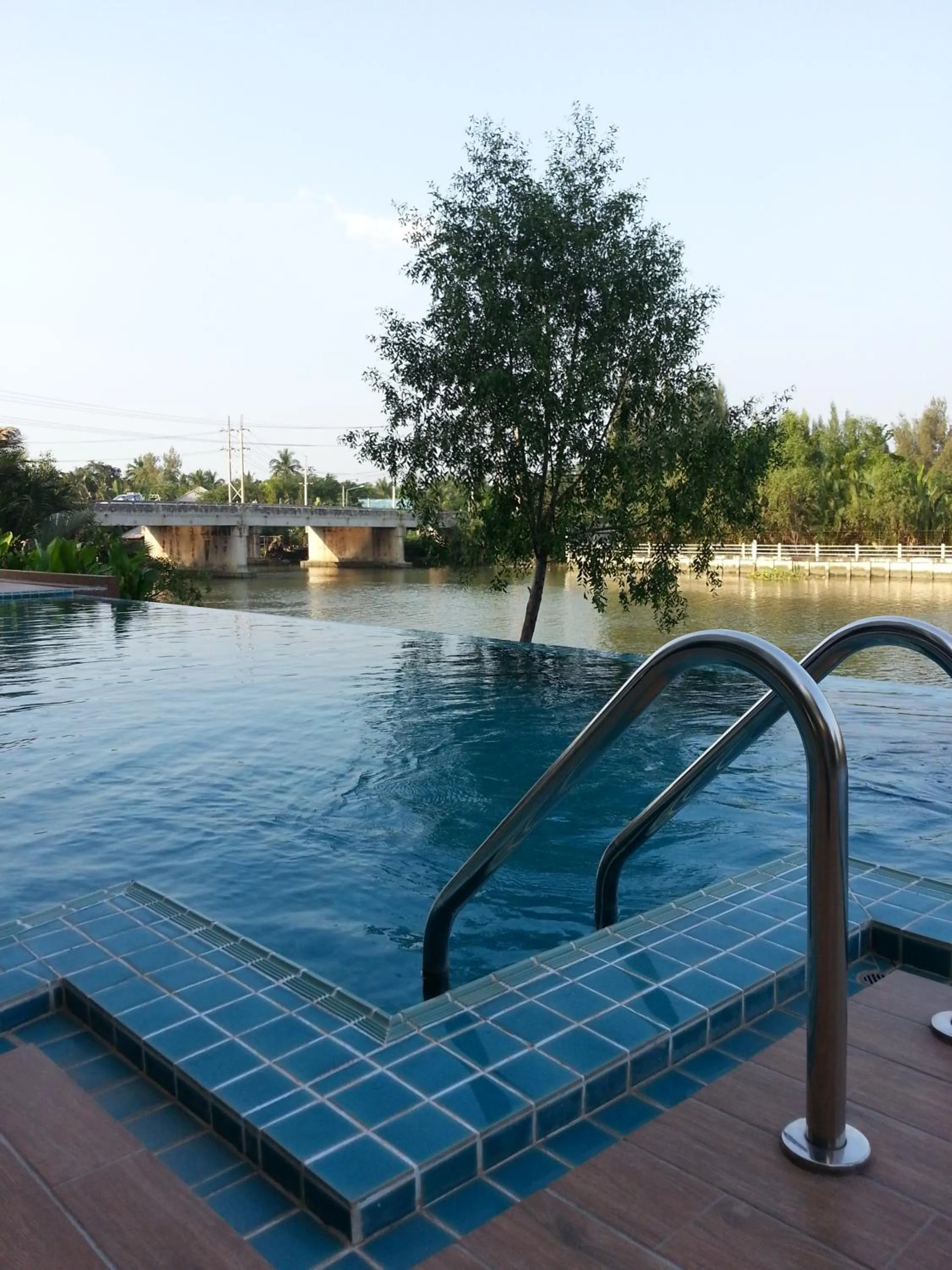 Swimming pool in Coco View Hotel