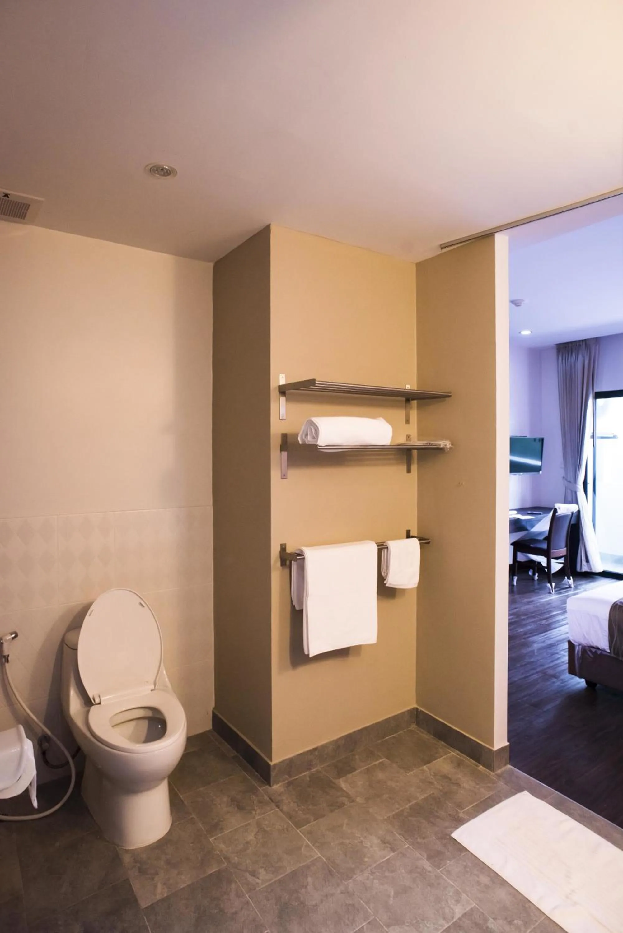 Toilet in Coco View Hotel