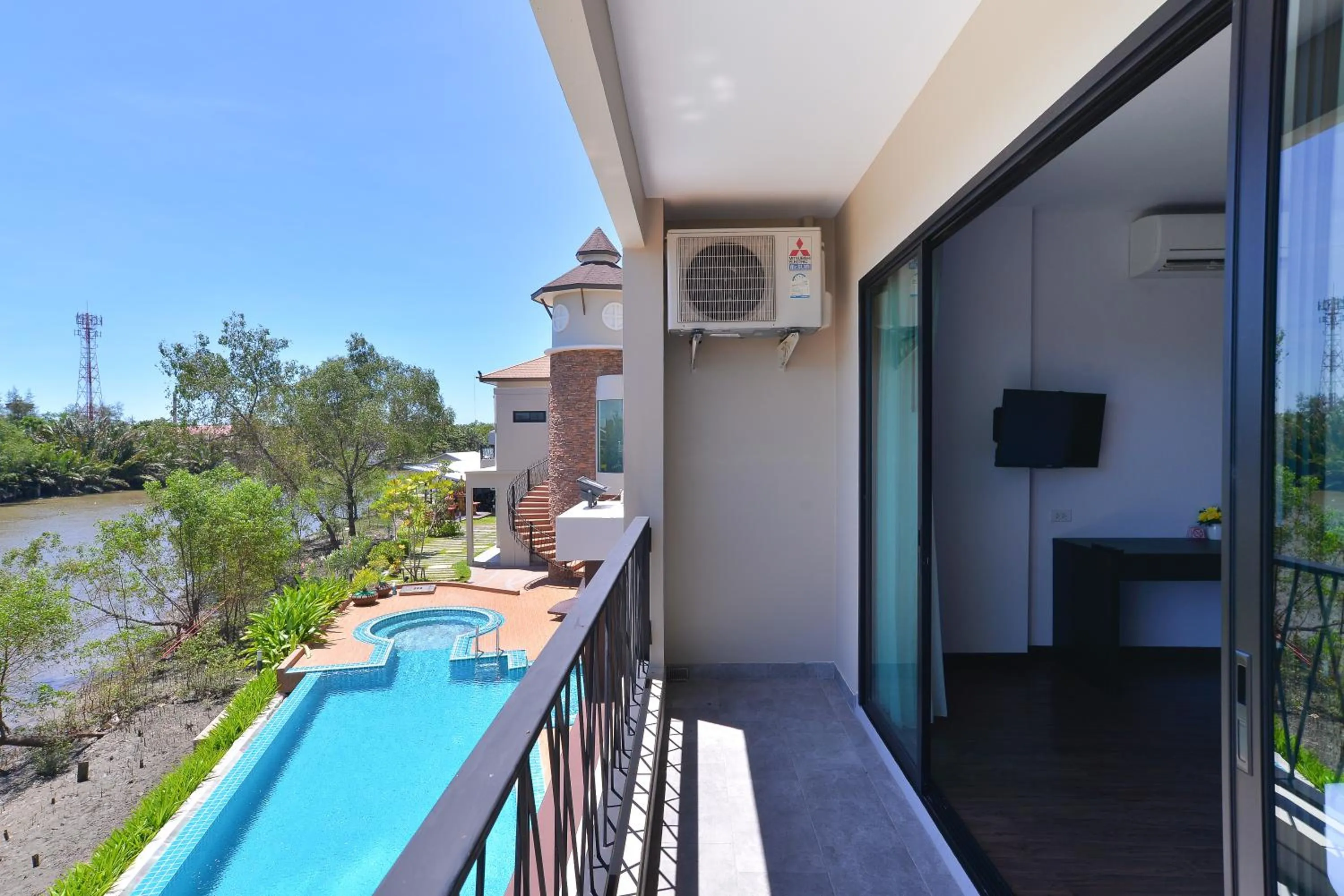 Balcony/Terrace in Coco View Hotel