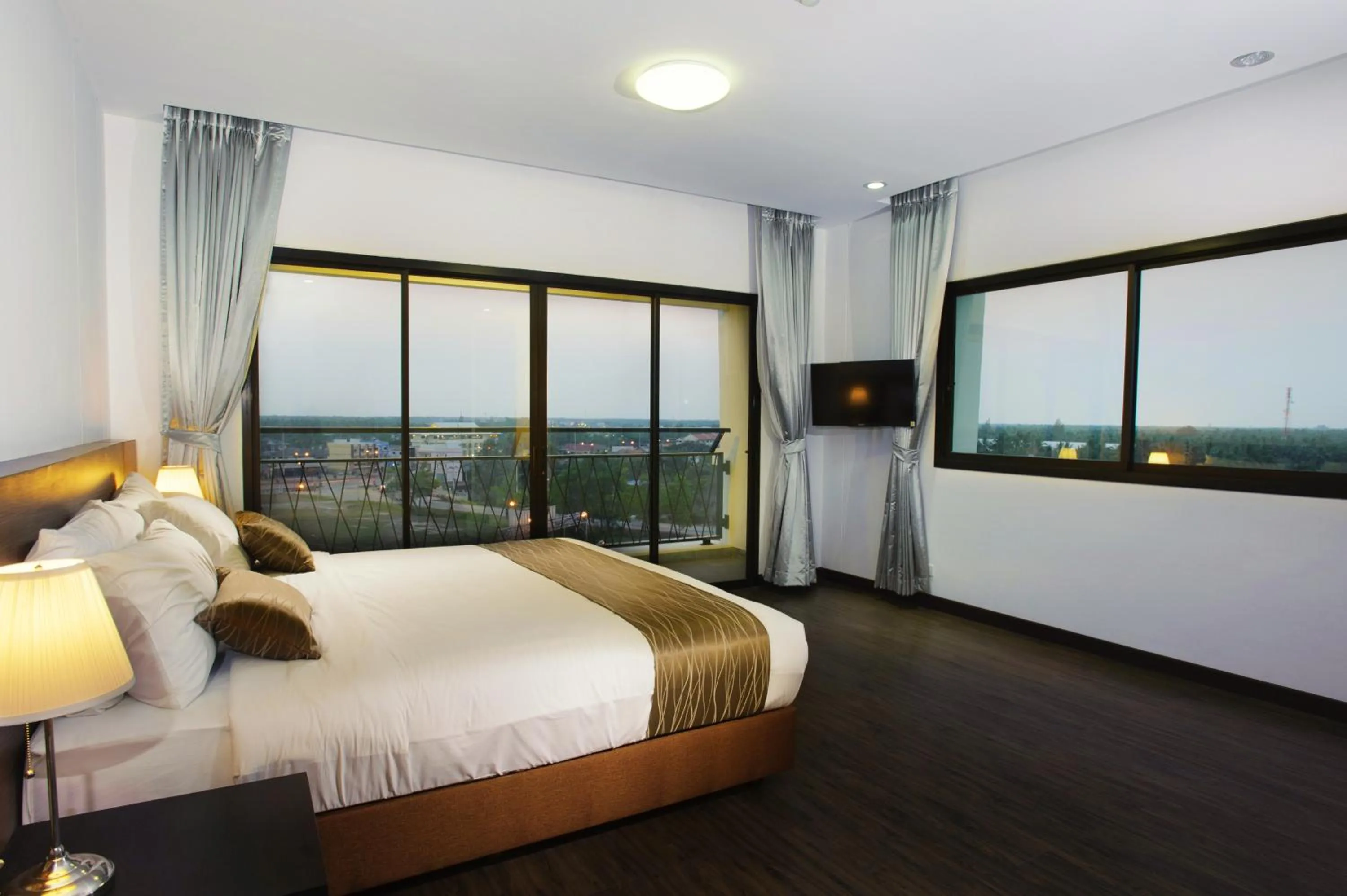 Bed in Coco View Hotel