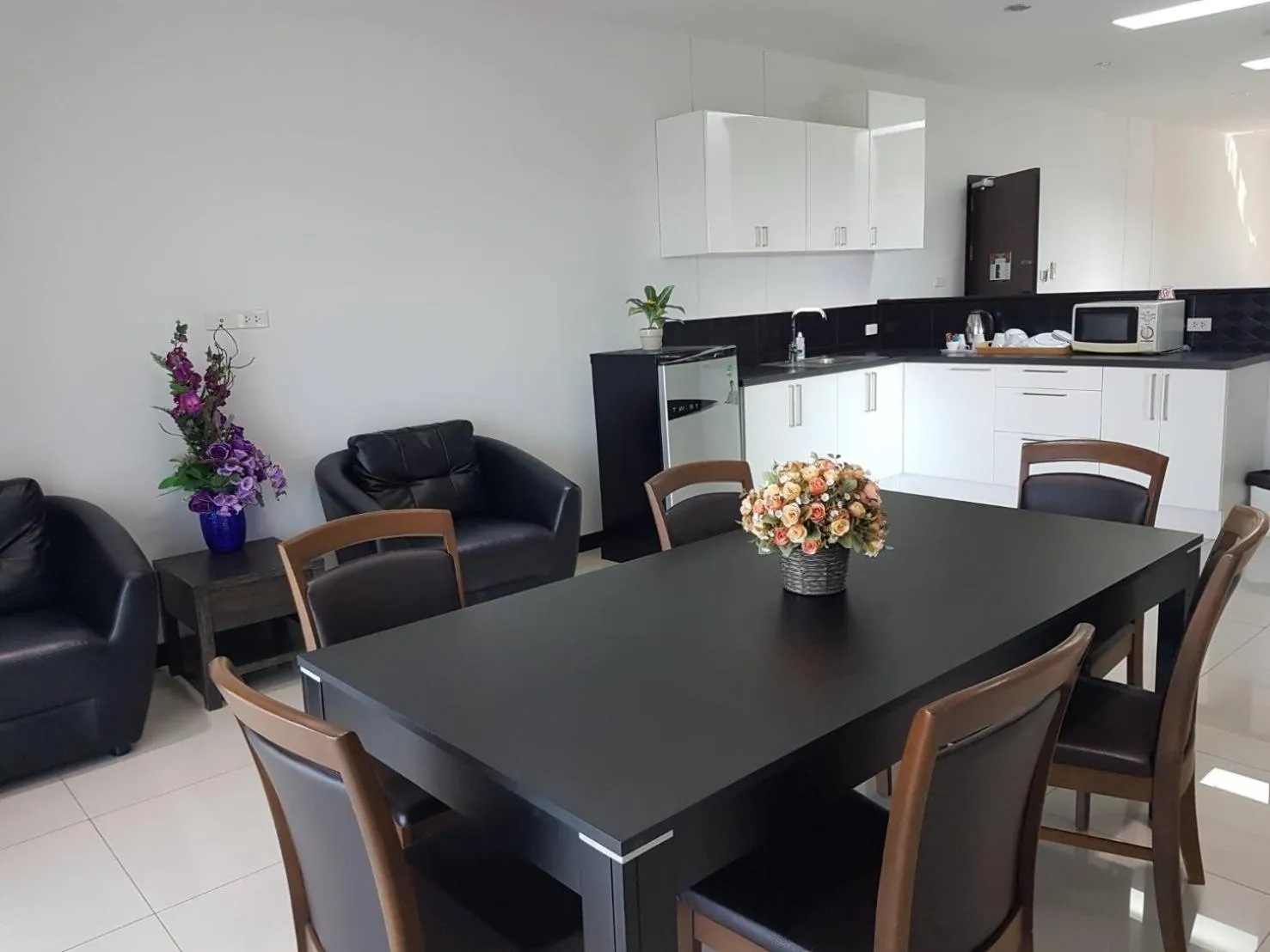 Kitchen or kitchenette in Coco View Hotel