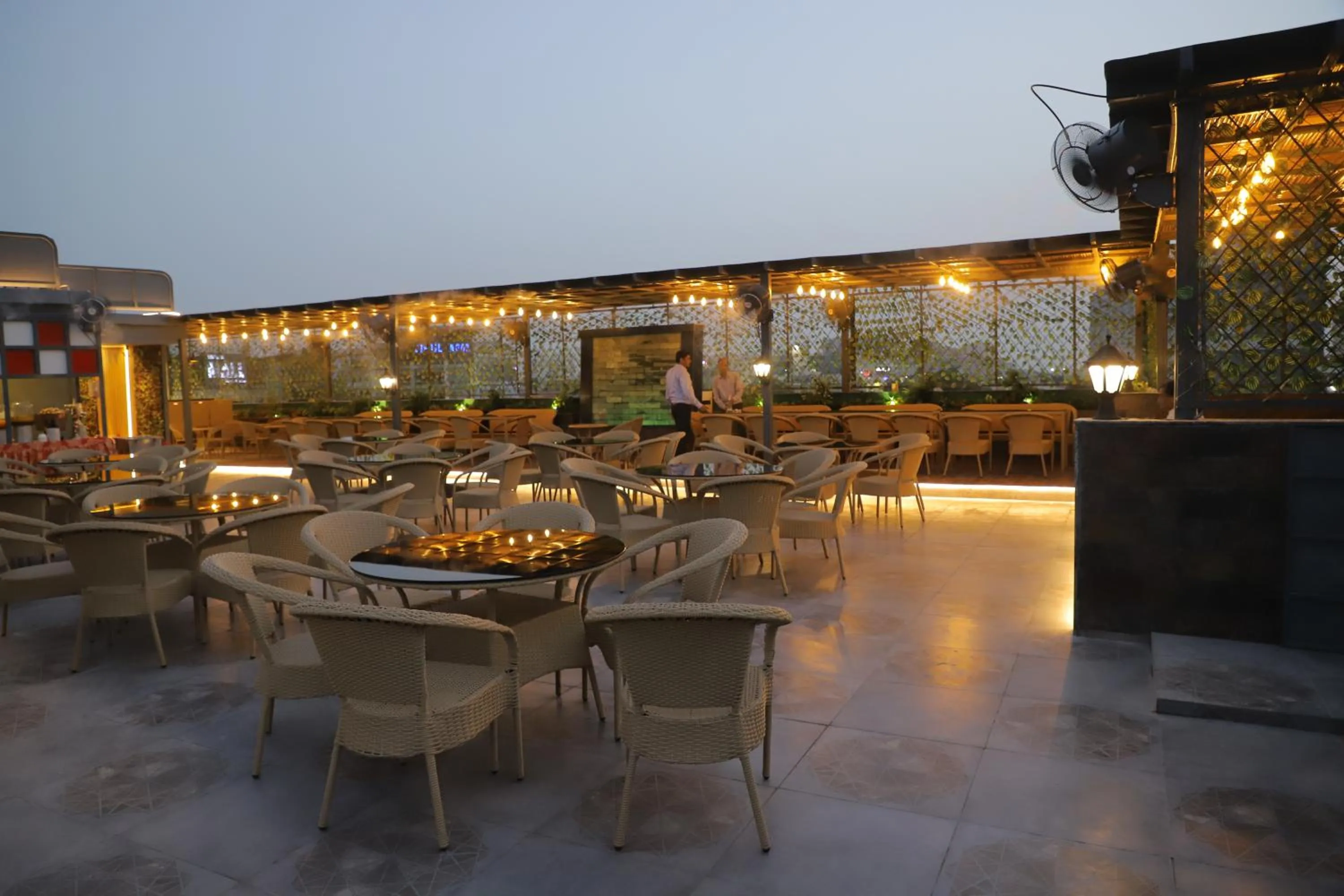 Banquet/Function facilities in Hotel Haris MG Road Gurugram