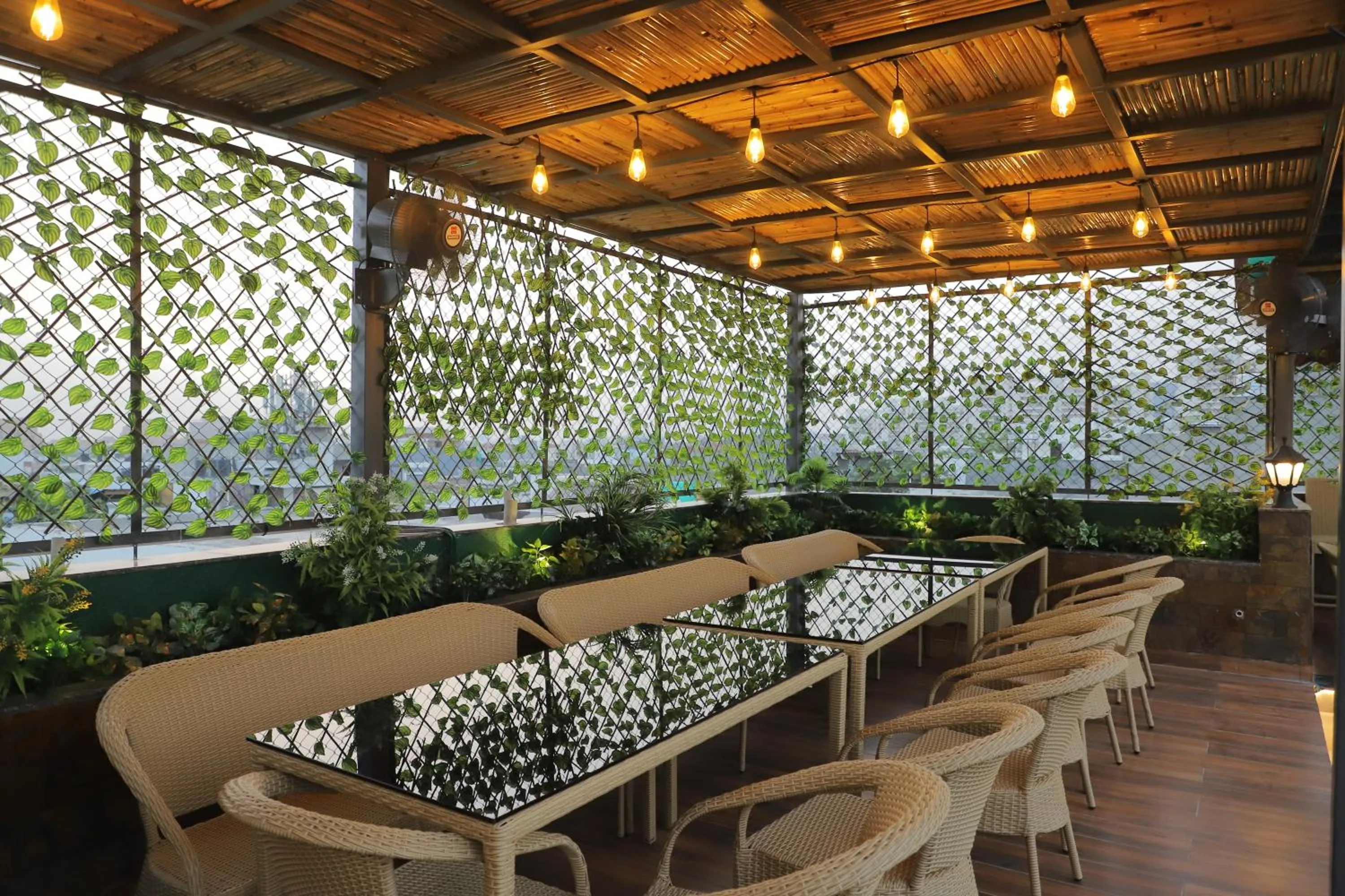 Banquet/Function facilities in Hotel Haris MG Road Gurugram