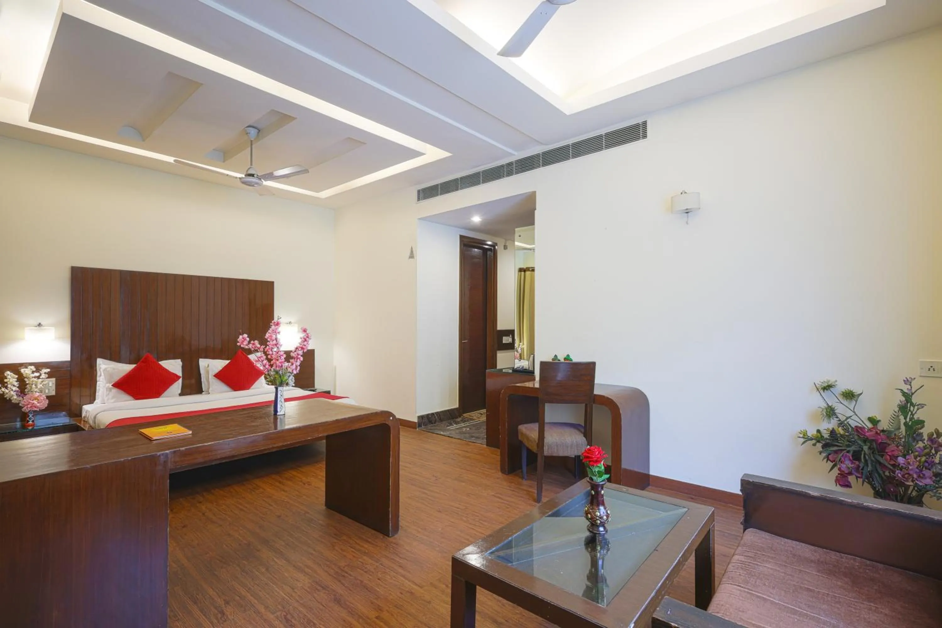 Bedroom in Hotel Haris MG Road Gurugram